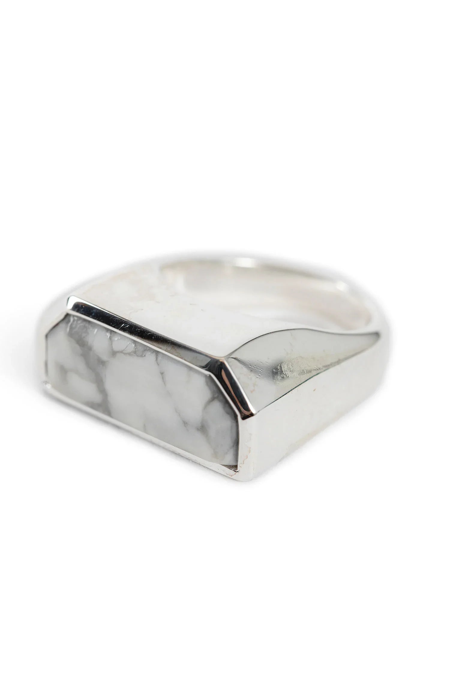 Silver Half Cut Howlite Ring - Antonioli.eu