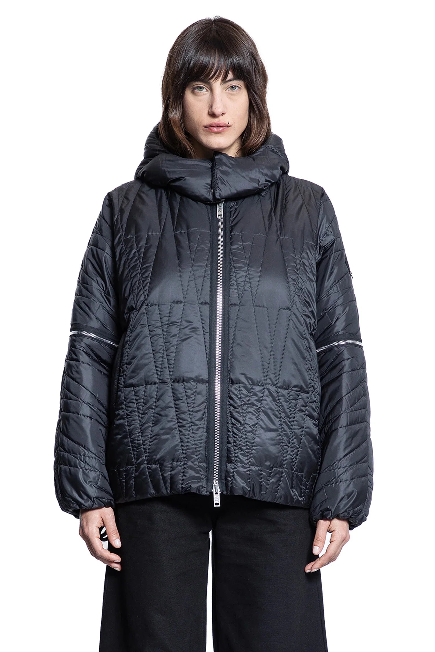 Willow Smith Collaboration Haissa Short Down Jacket - Antonioli.eu