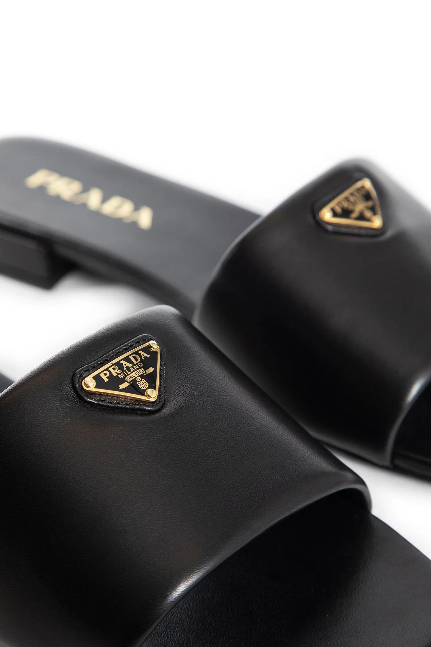 PRADA WOMAN BLACK SANDALS & SLIDES - Antonioli.eu