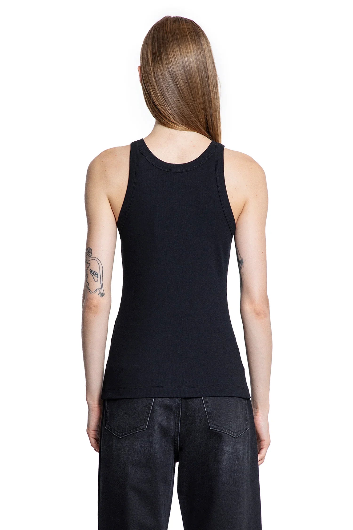 Curved Rib Tank - Antonioli.eu