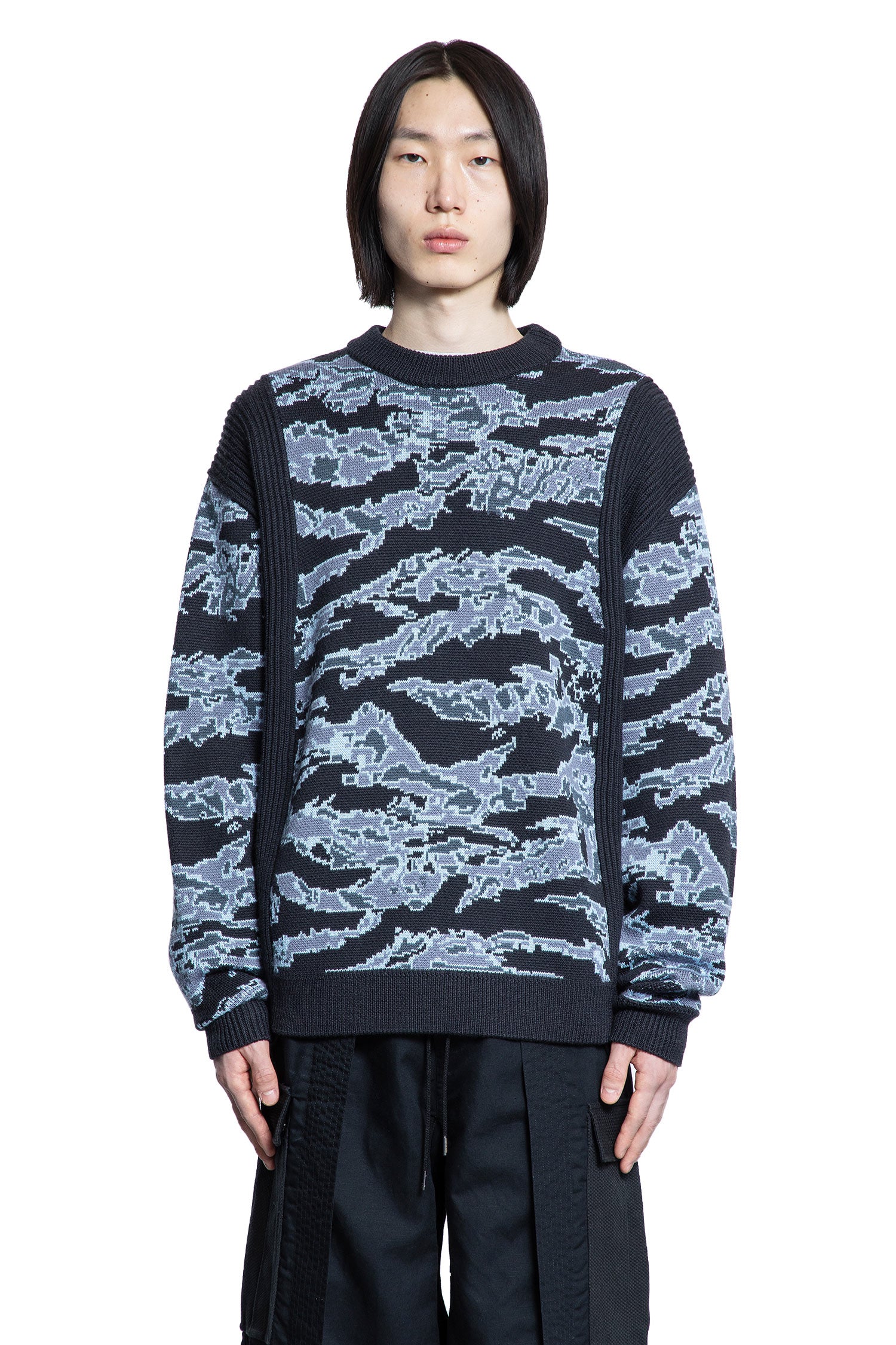 2206 Camo Knitted Sweater