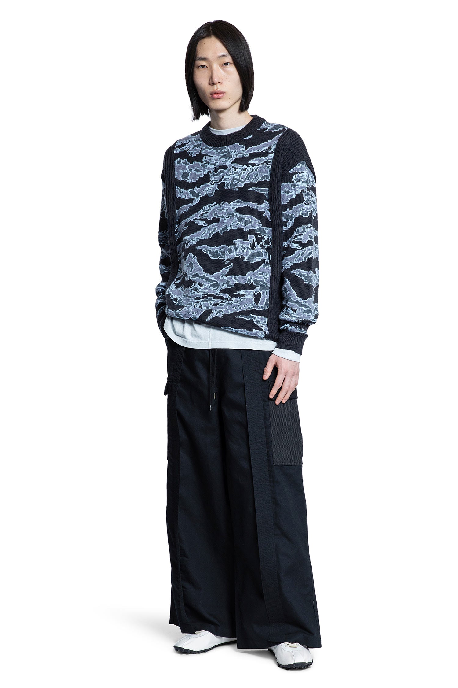 2206 Camo Knitted Sweater