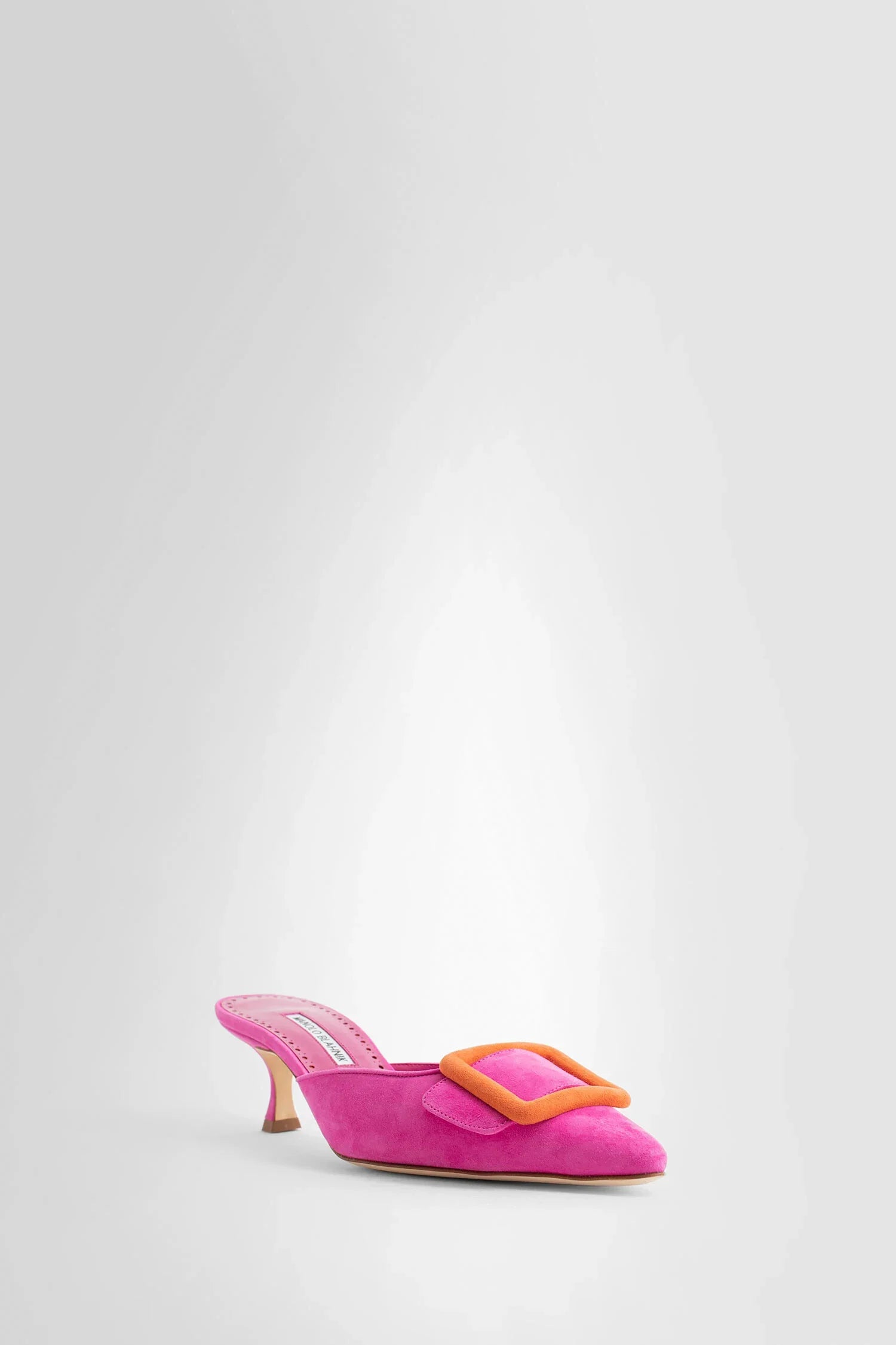 MANOLO BLAHNIK WOMAN PINK PUMPS - Antonioli.eu