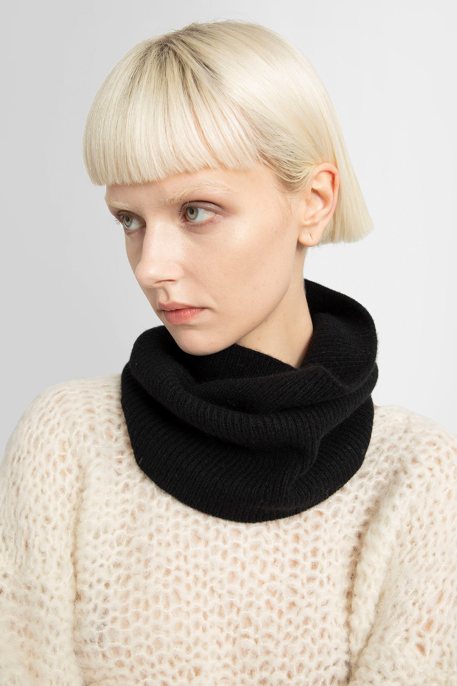Ribbed Knit Cashmere Neck Warmer