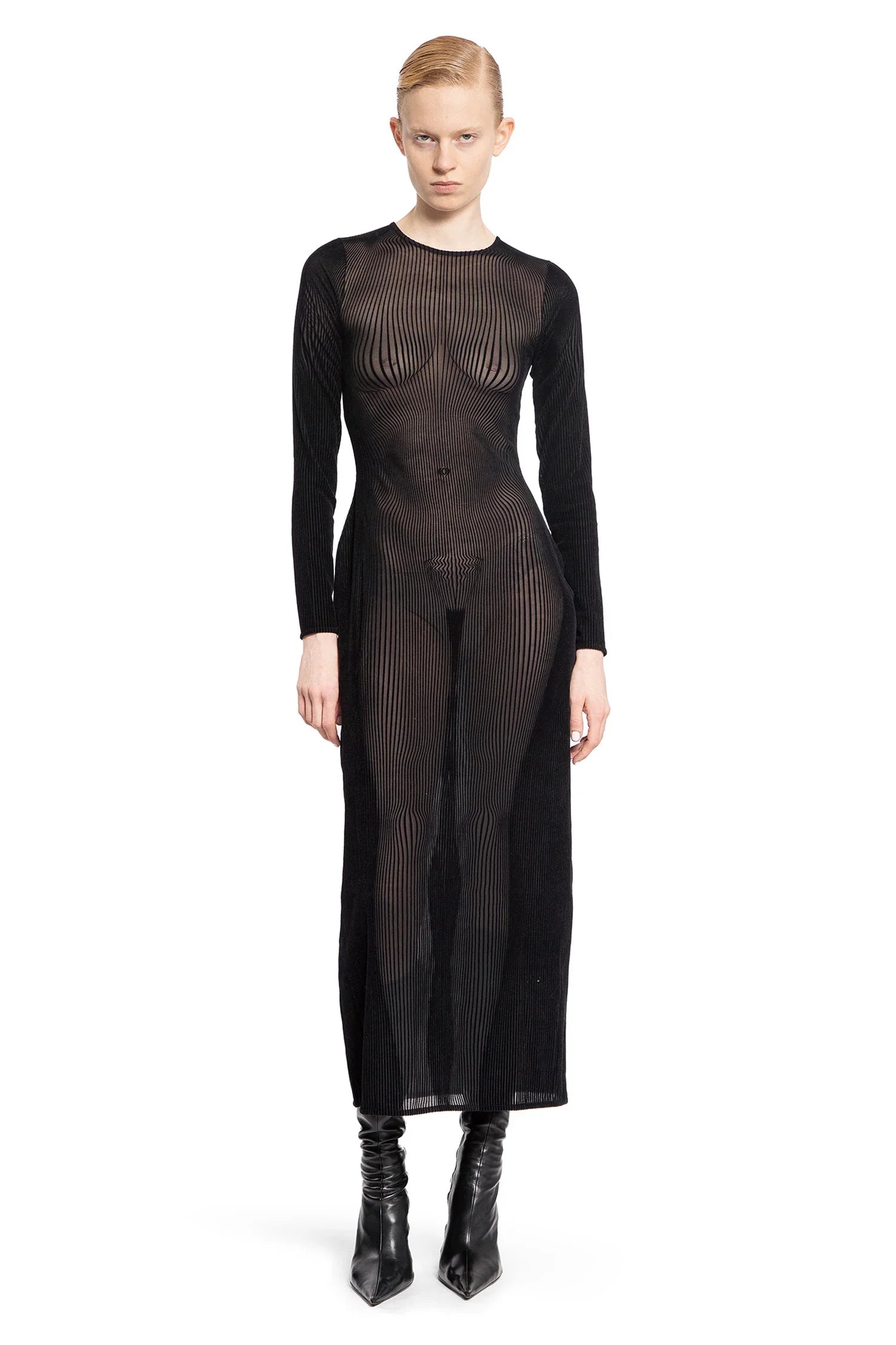 Gualtier TV The Morphing Pinstripes Dress Antonioli.eu Gualtier TV The Morphing Pinstripes Dress Antonioli.eu
