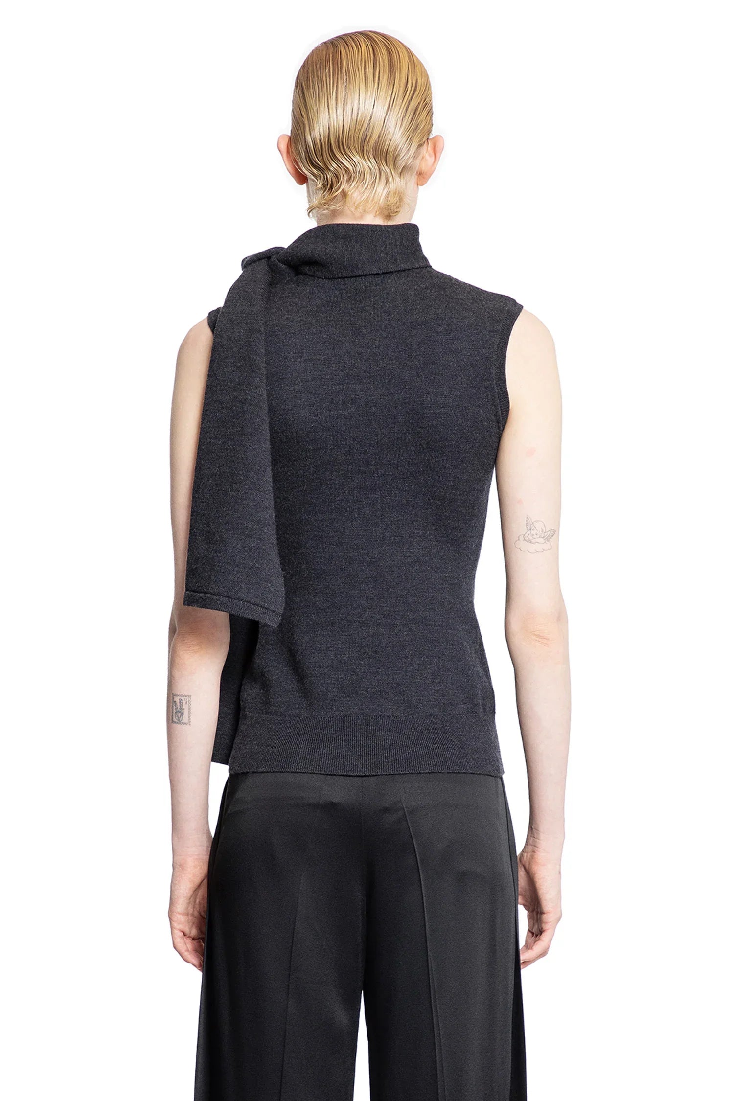 Sleeveless scarf knit top - Antonioli.eu