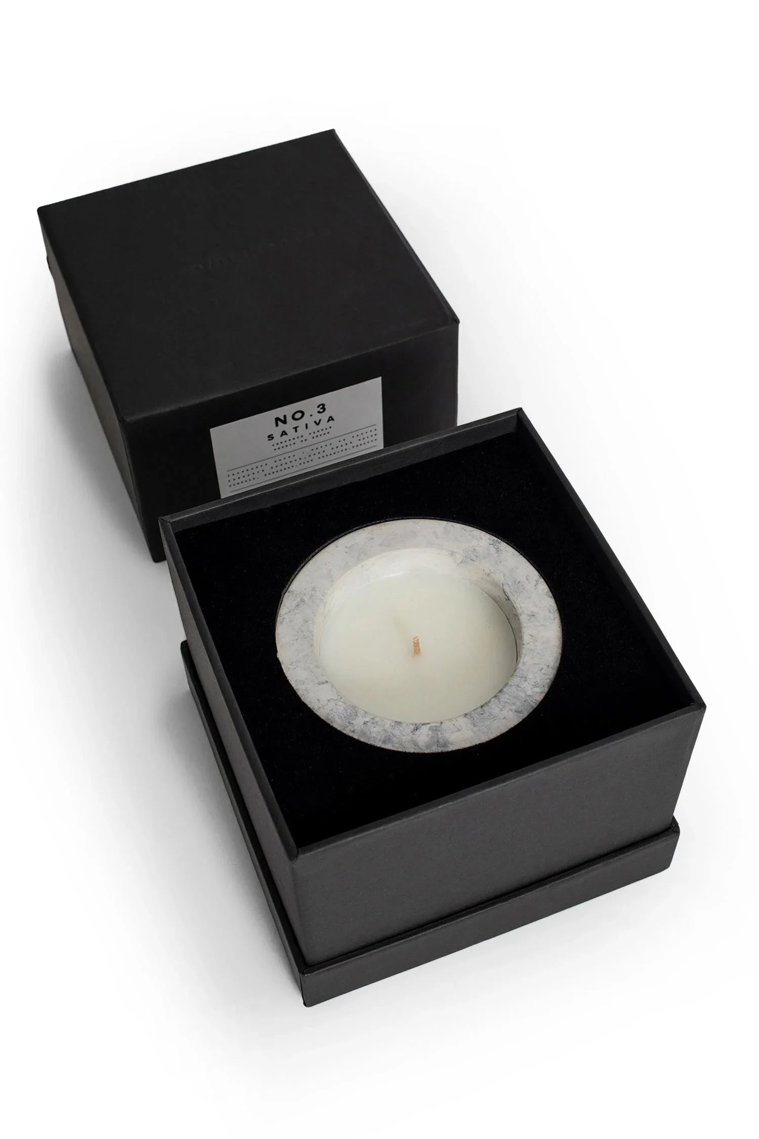 No.3 Sativa Concrete Candle - Antonioli.eu