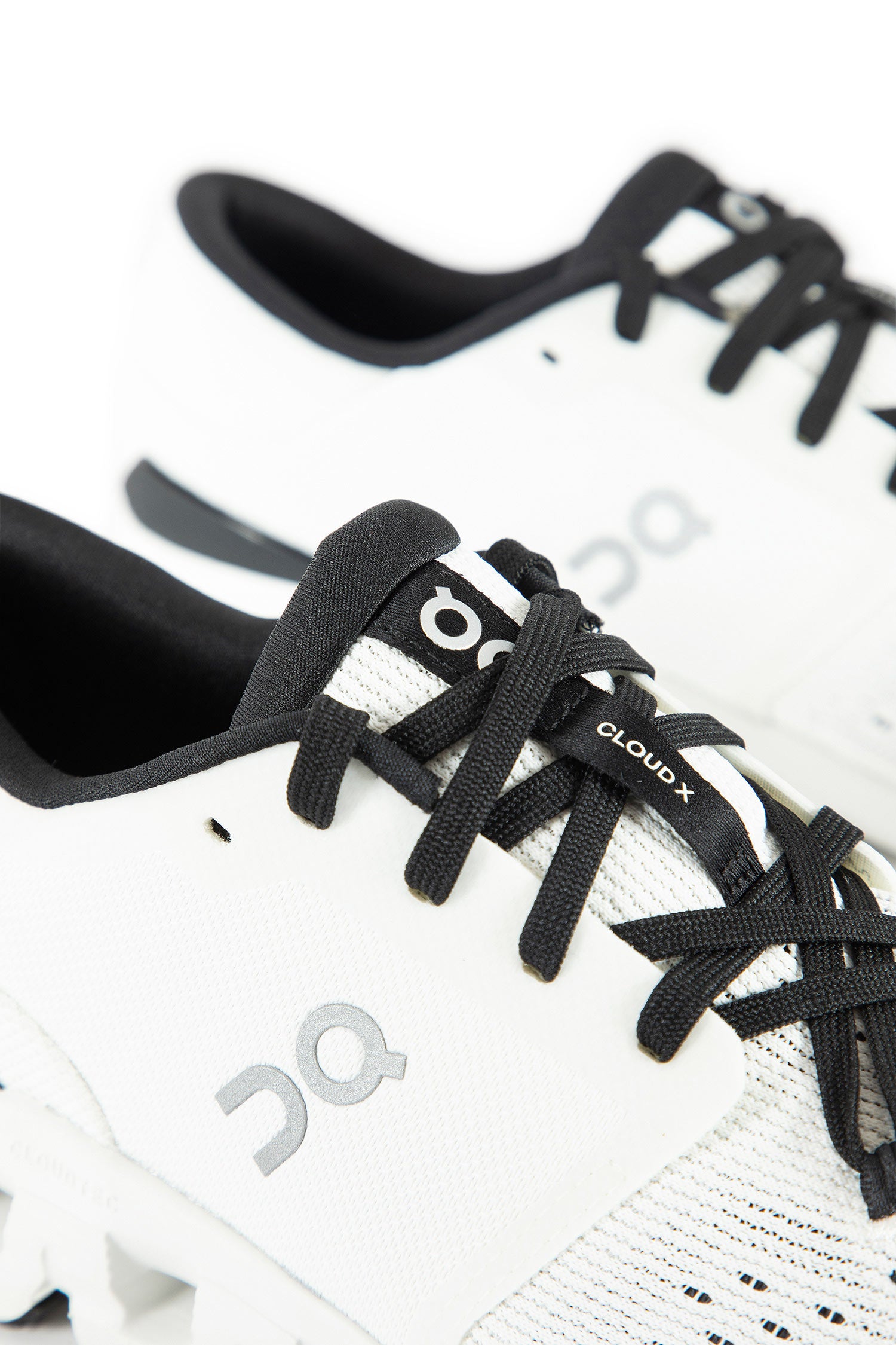 Cloud X 4 Sneakers