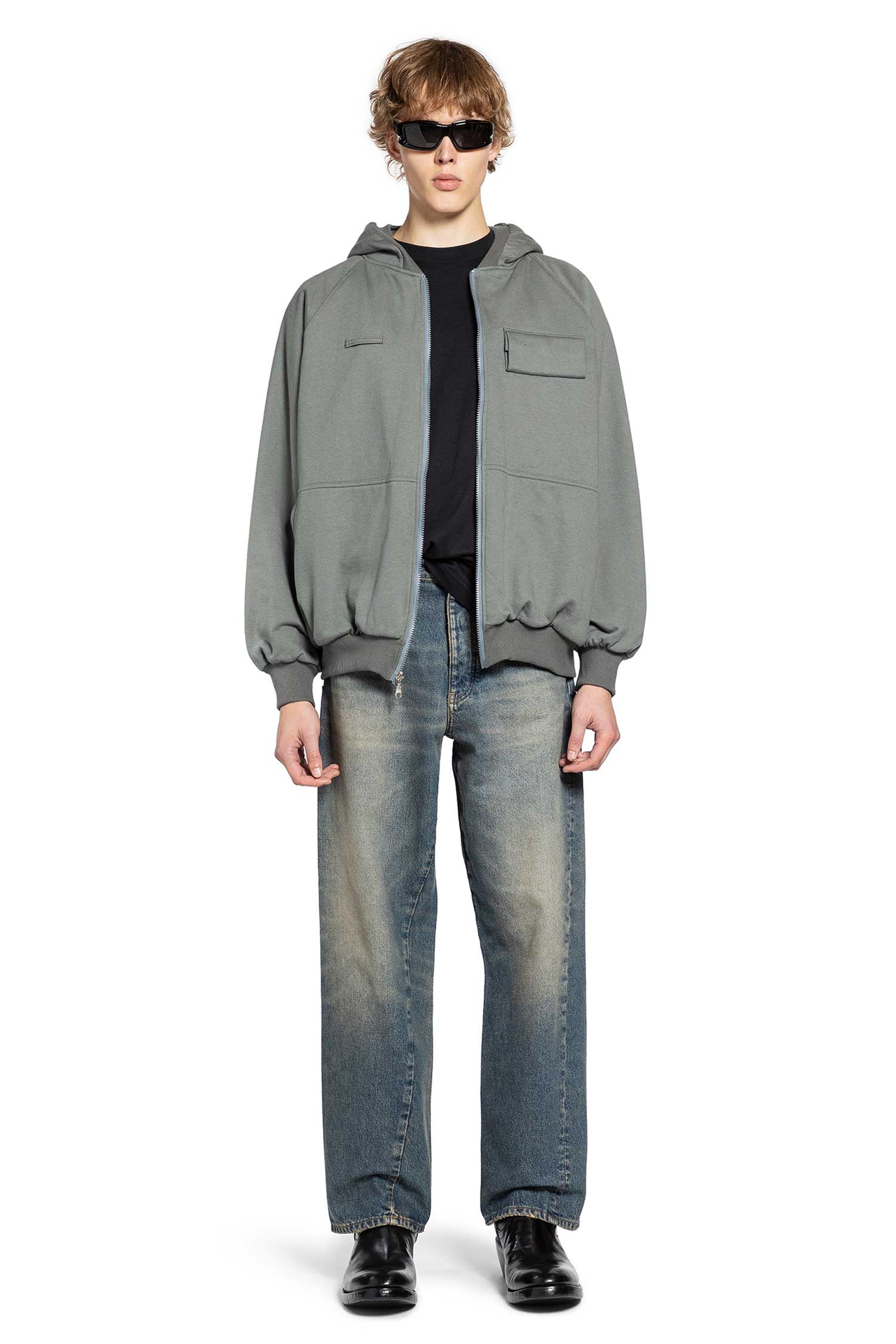 Wide Twist Jeans