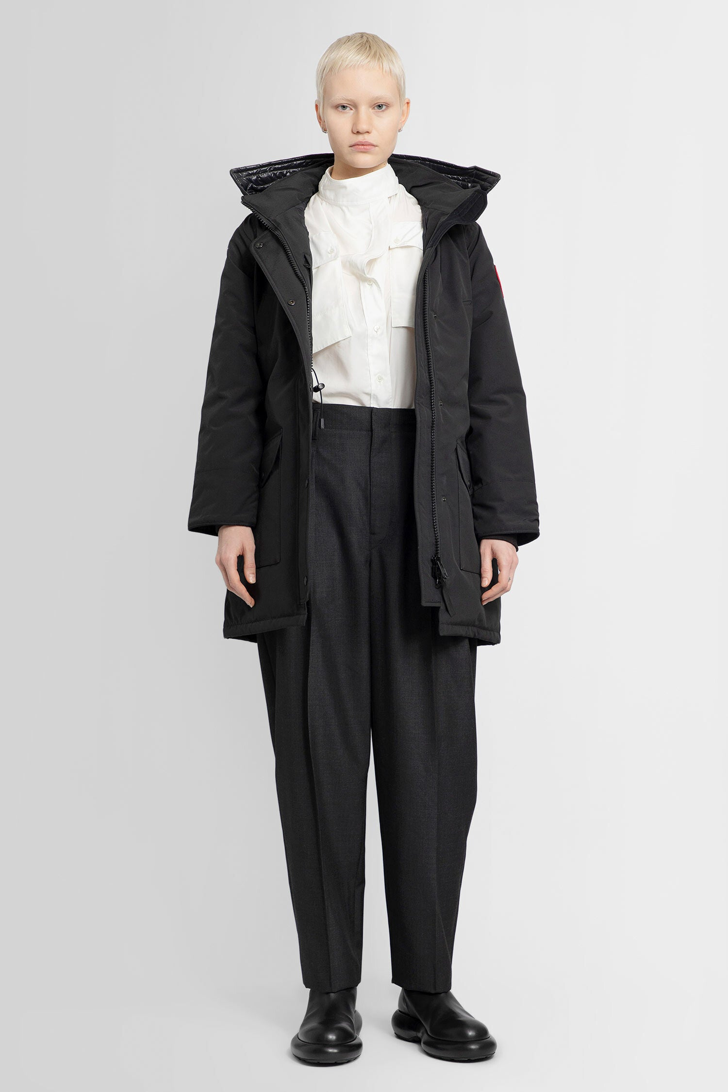 CANADA GOOSE WOMAN BLACK COATS - CANADA GOOSE - COATS | Antonioli