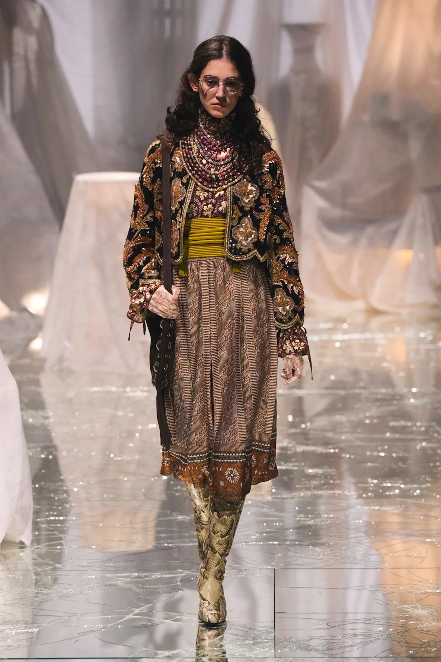 VALENTINO WOMAN BROWN CROSSBODY BAGS - Antonioli.eu