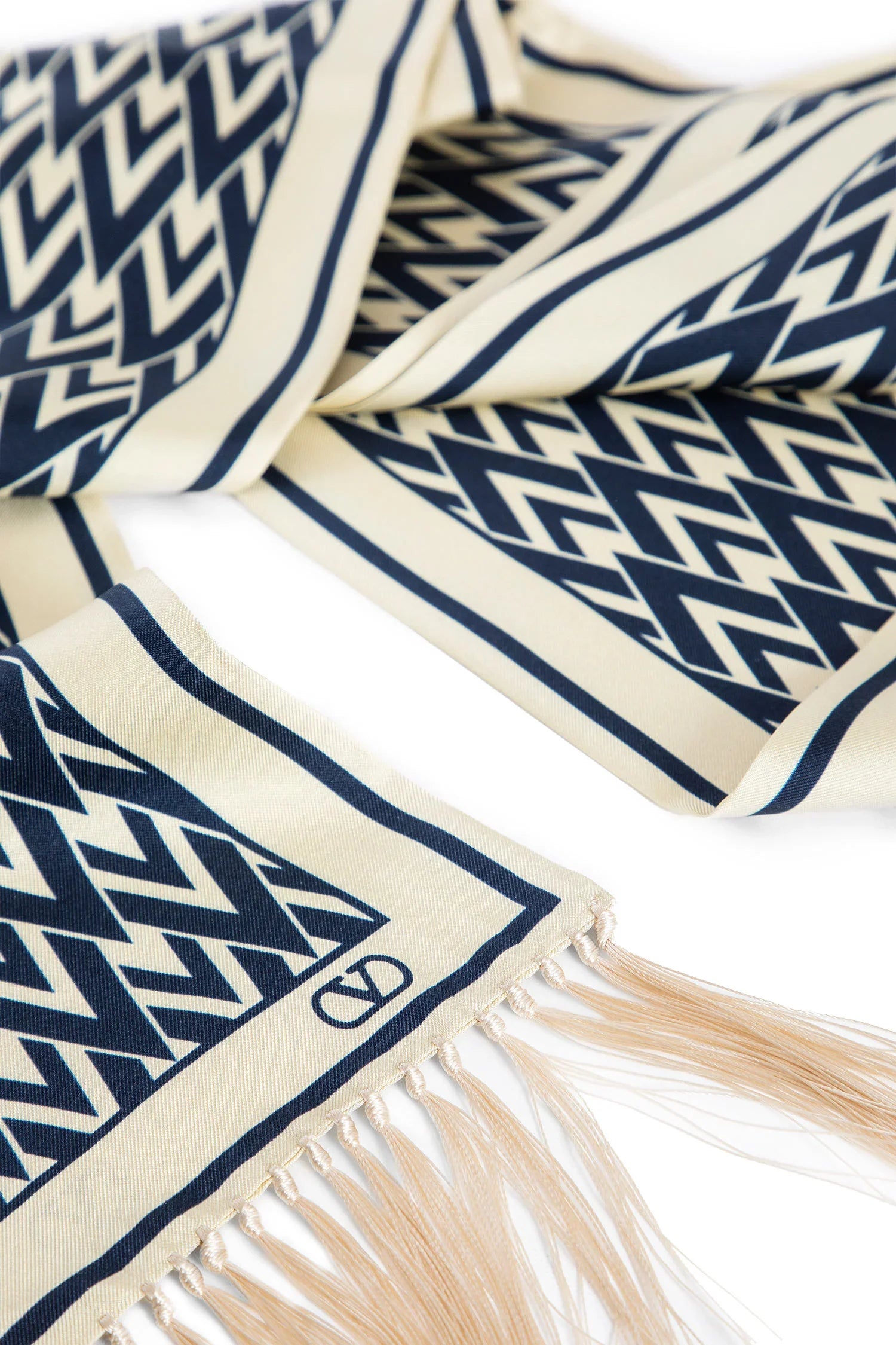 VALENTINO MAN BLACK&WHITE SCARVES - Antonioli.eu