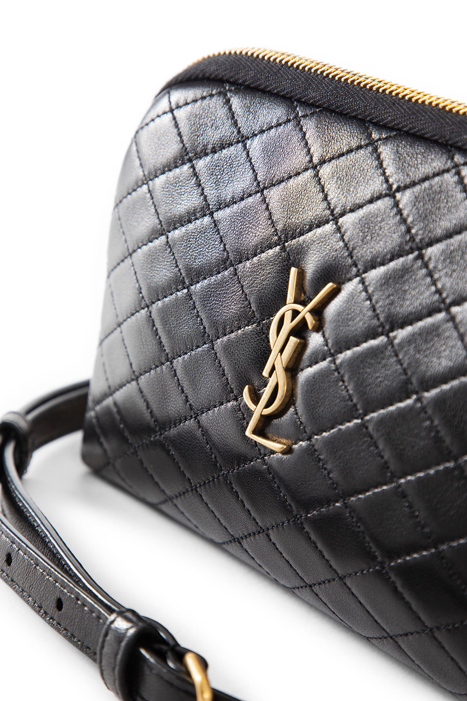 Gaby Zipped Pouch in Quilted Lambskin - Antonioli.eu