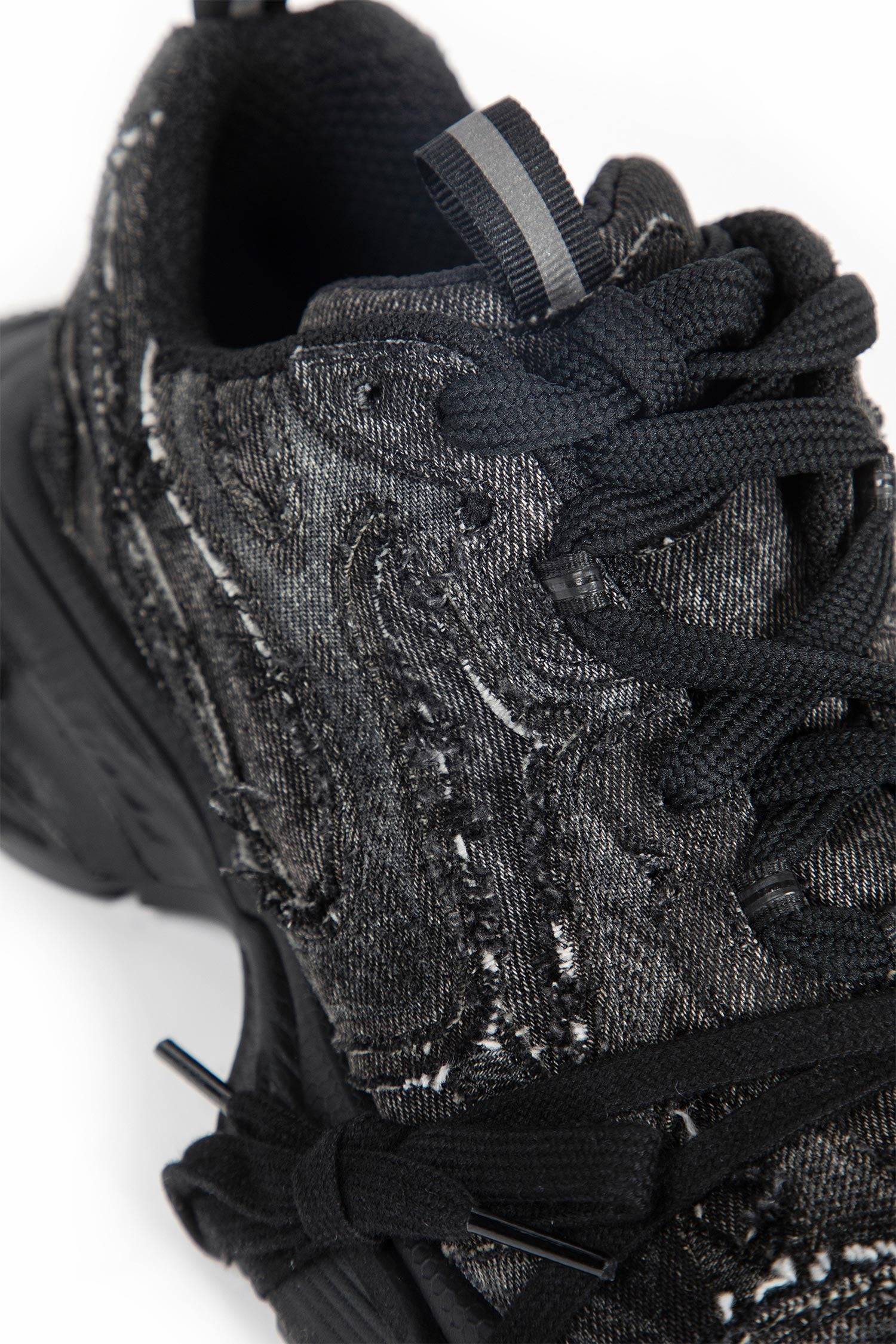 BALENCIAGA MAN BLACK SNEAKERS