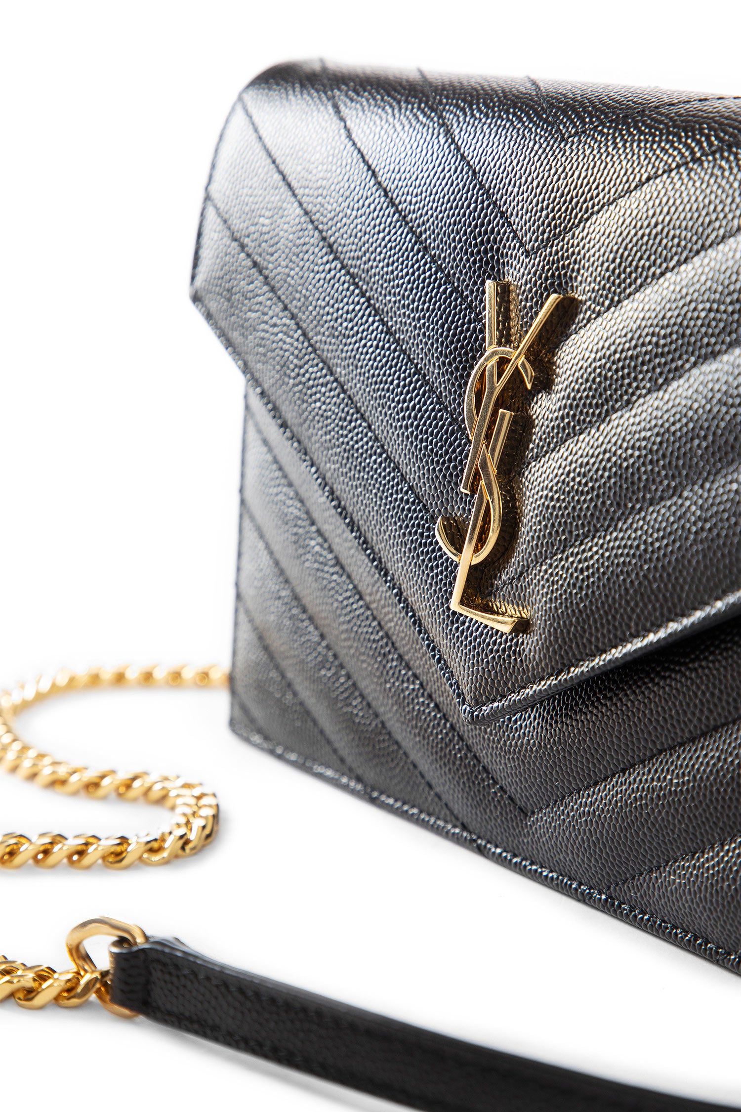 Cassandre Matelassé Chain Wallet in Grain de Poudre