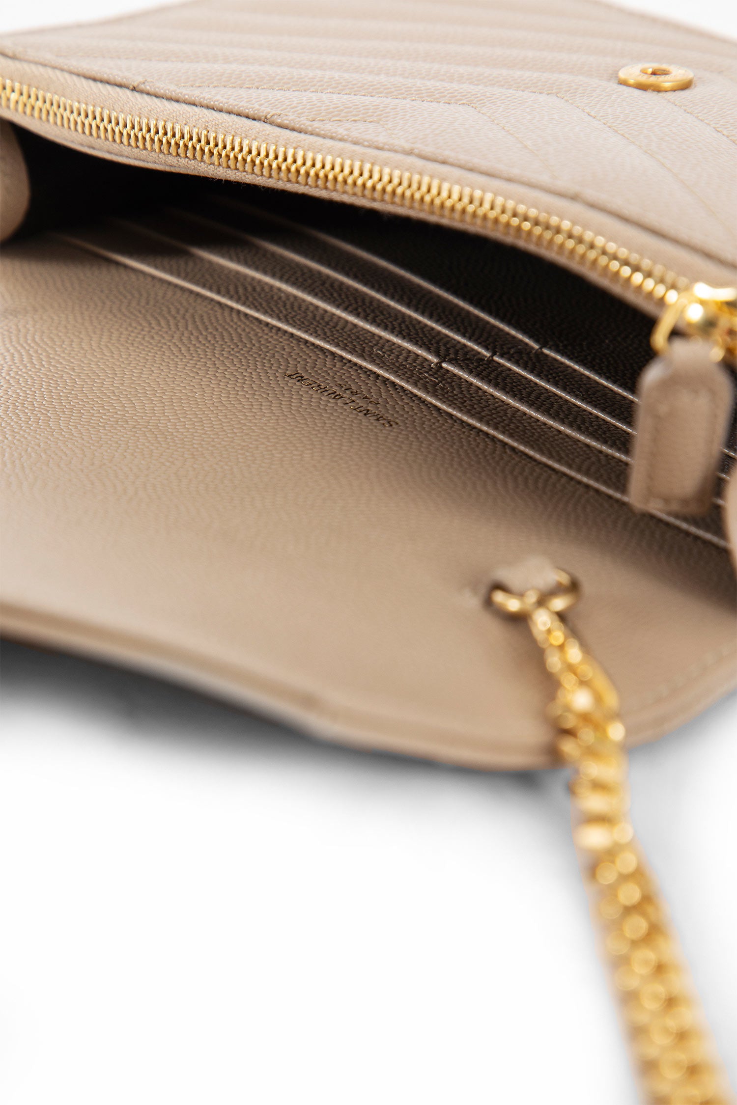 Cassandre Matelassé Chain Wallet