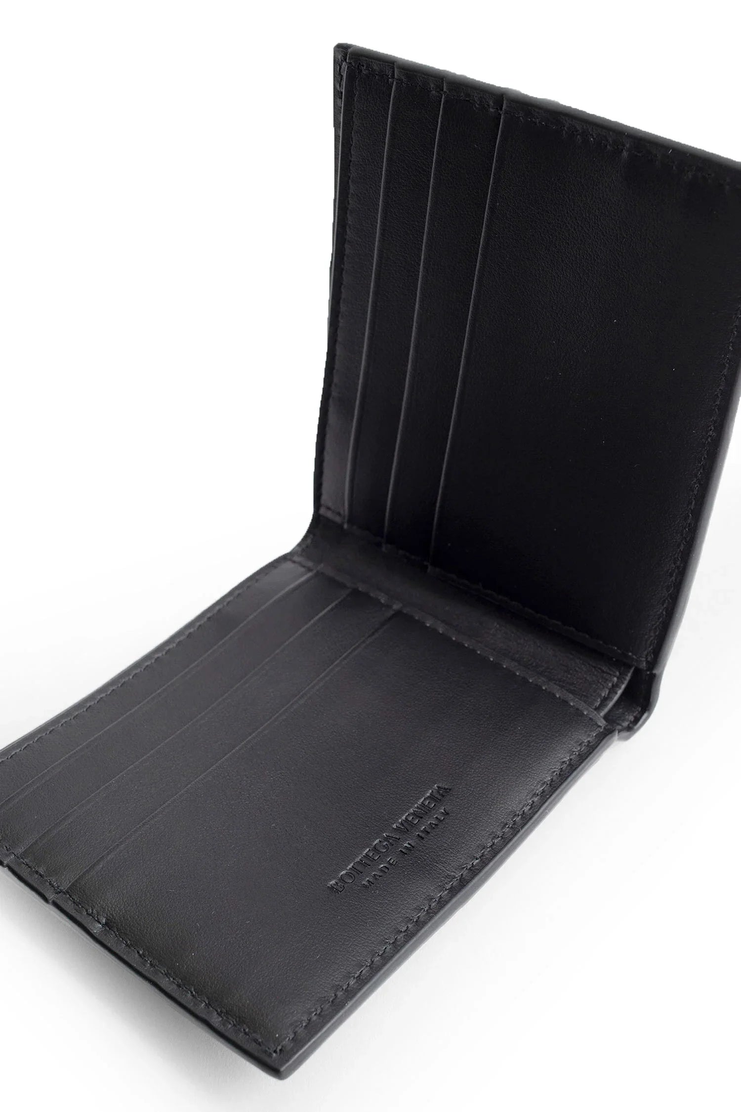 Grained Leather Bi-Fold Wallet - Antonioli.eu