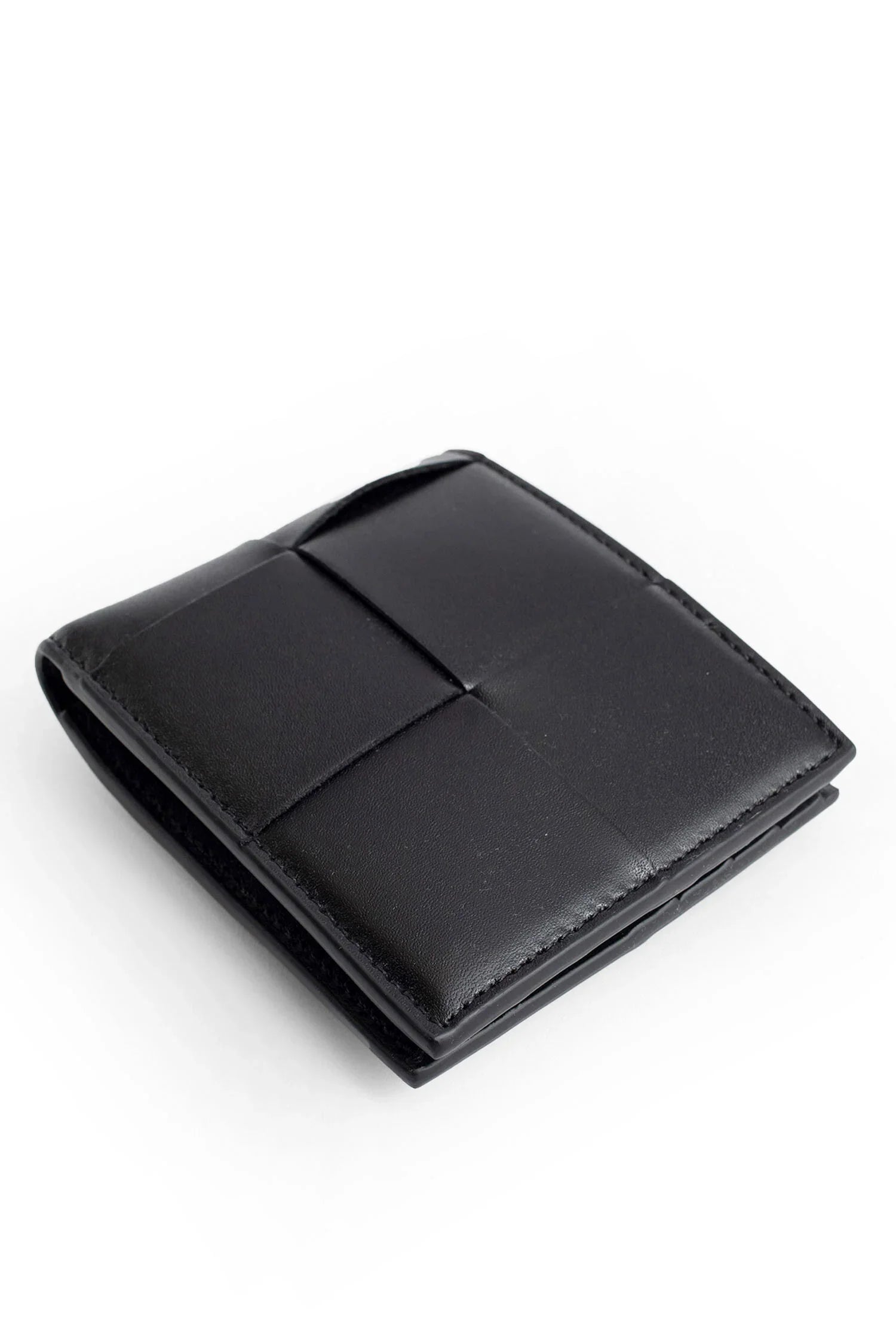 Grained Leather Bi-Fold Wallet - Antonioli.eu