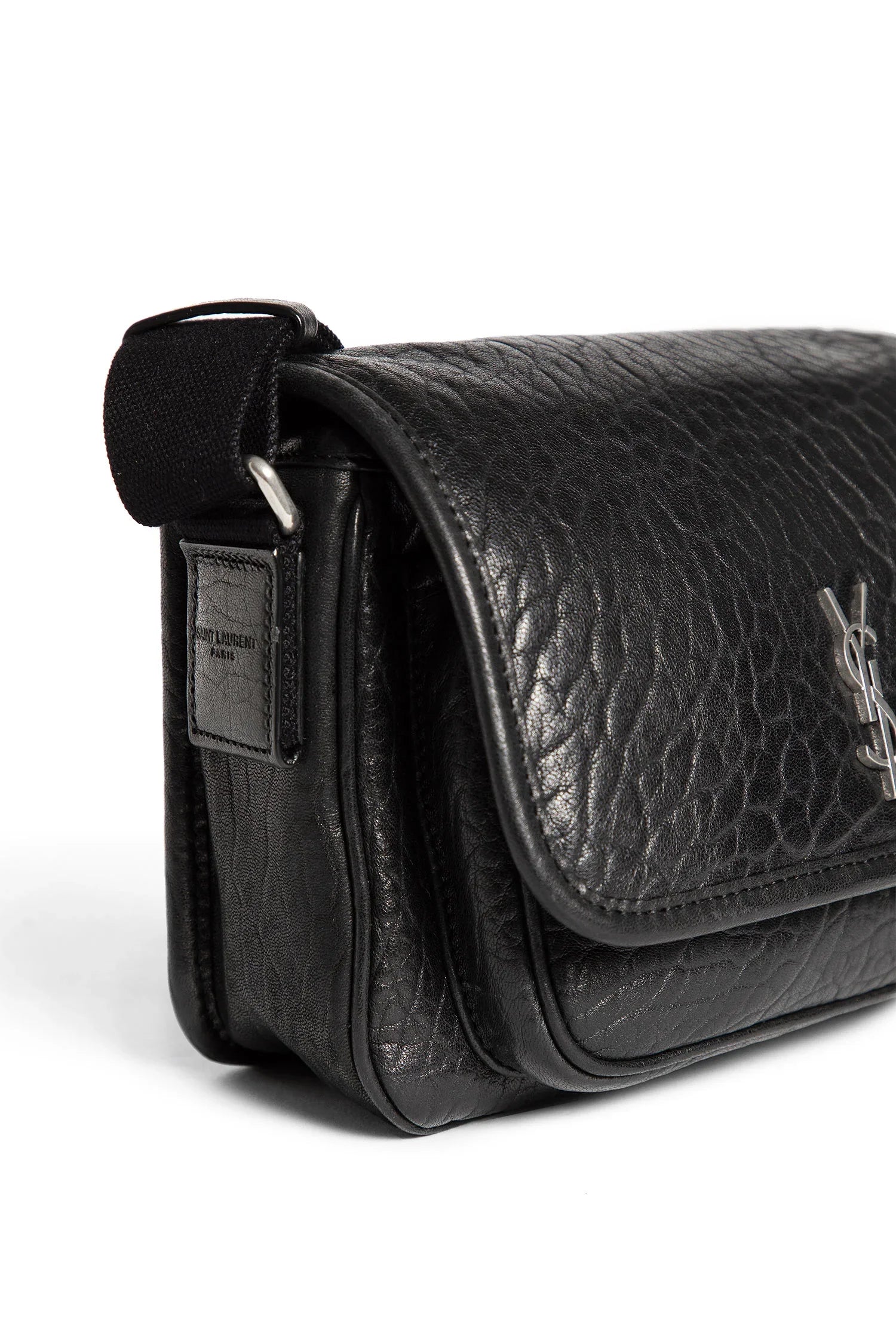 Niki Small Messenger Bag in Grained Lambskin - Antonioli.eu