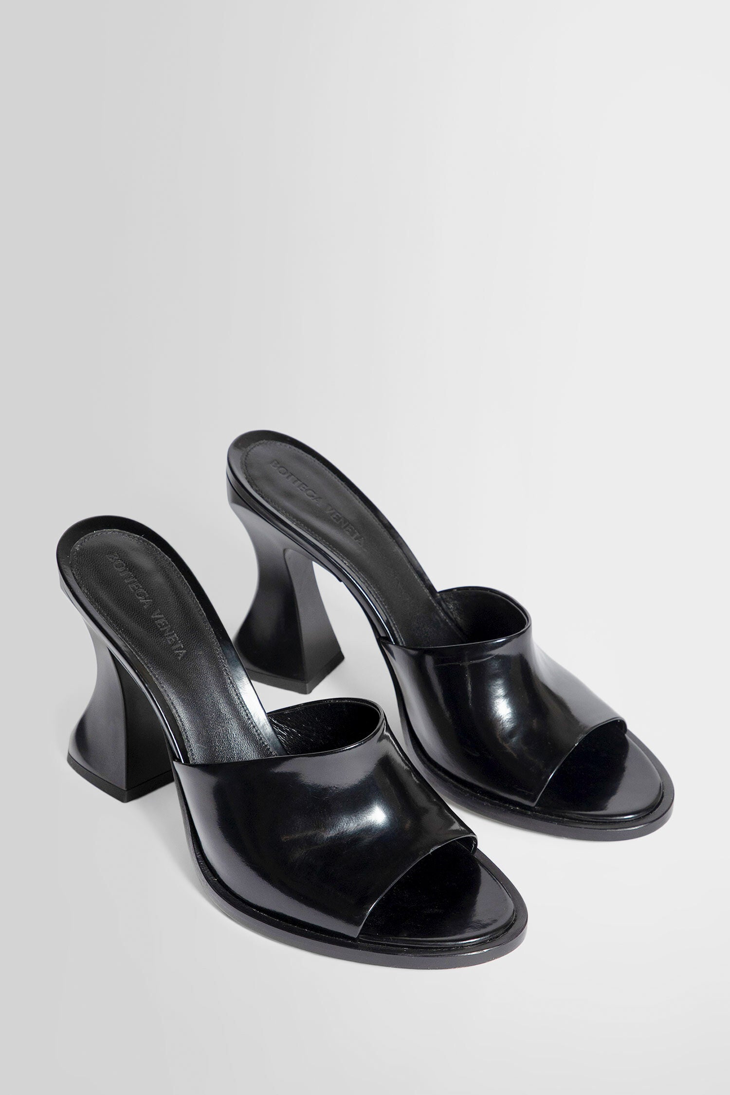Leather Cha-Cha Mule - Antonioli.eu