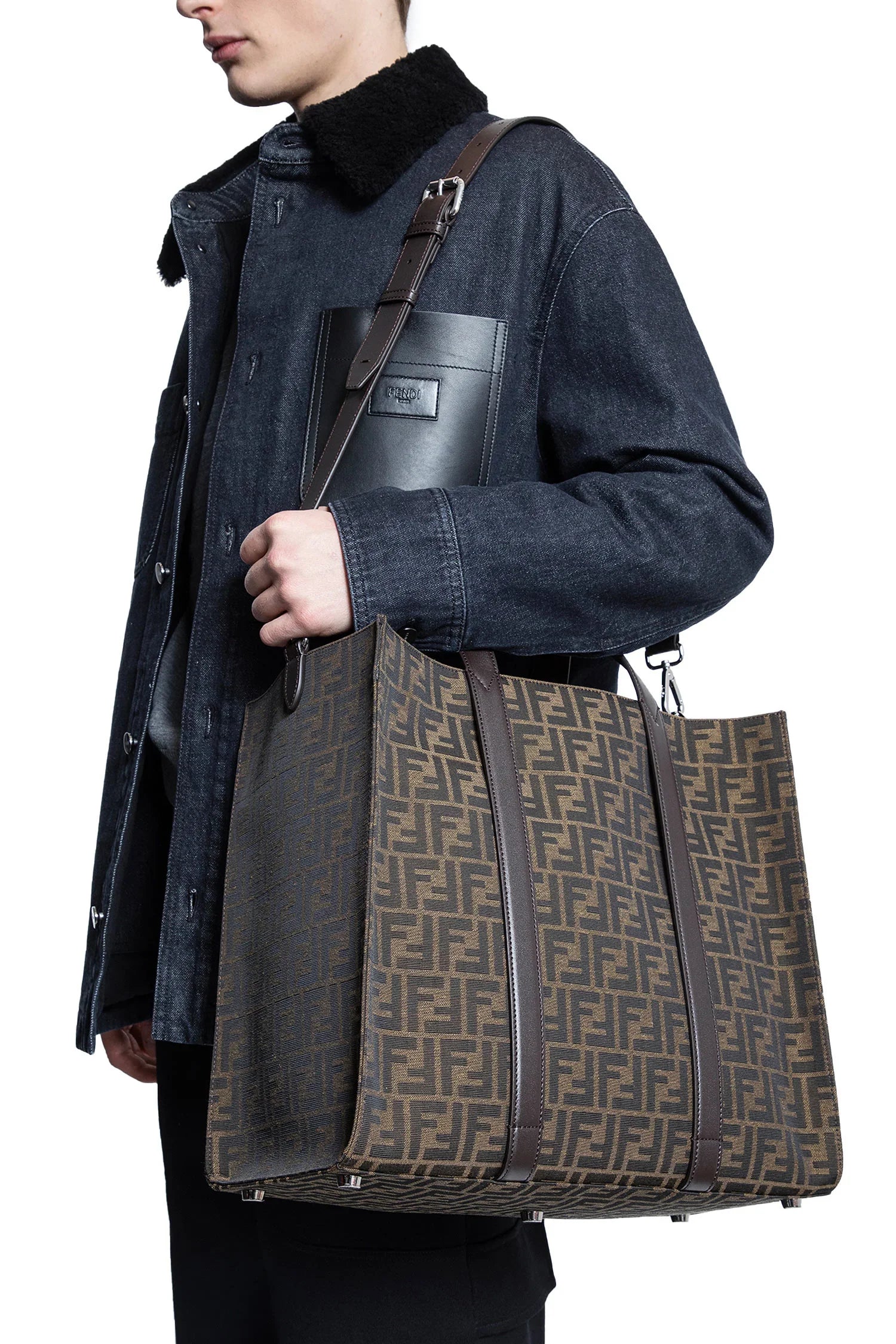 FENDI MAN BROWN TOTE BAGS - Antonioli.eu