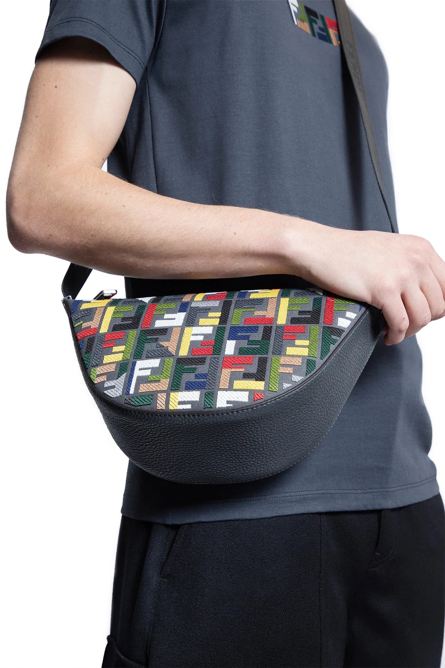 Fendi Melon Small Canvas Bag - Antonioli.eu