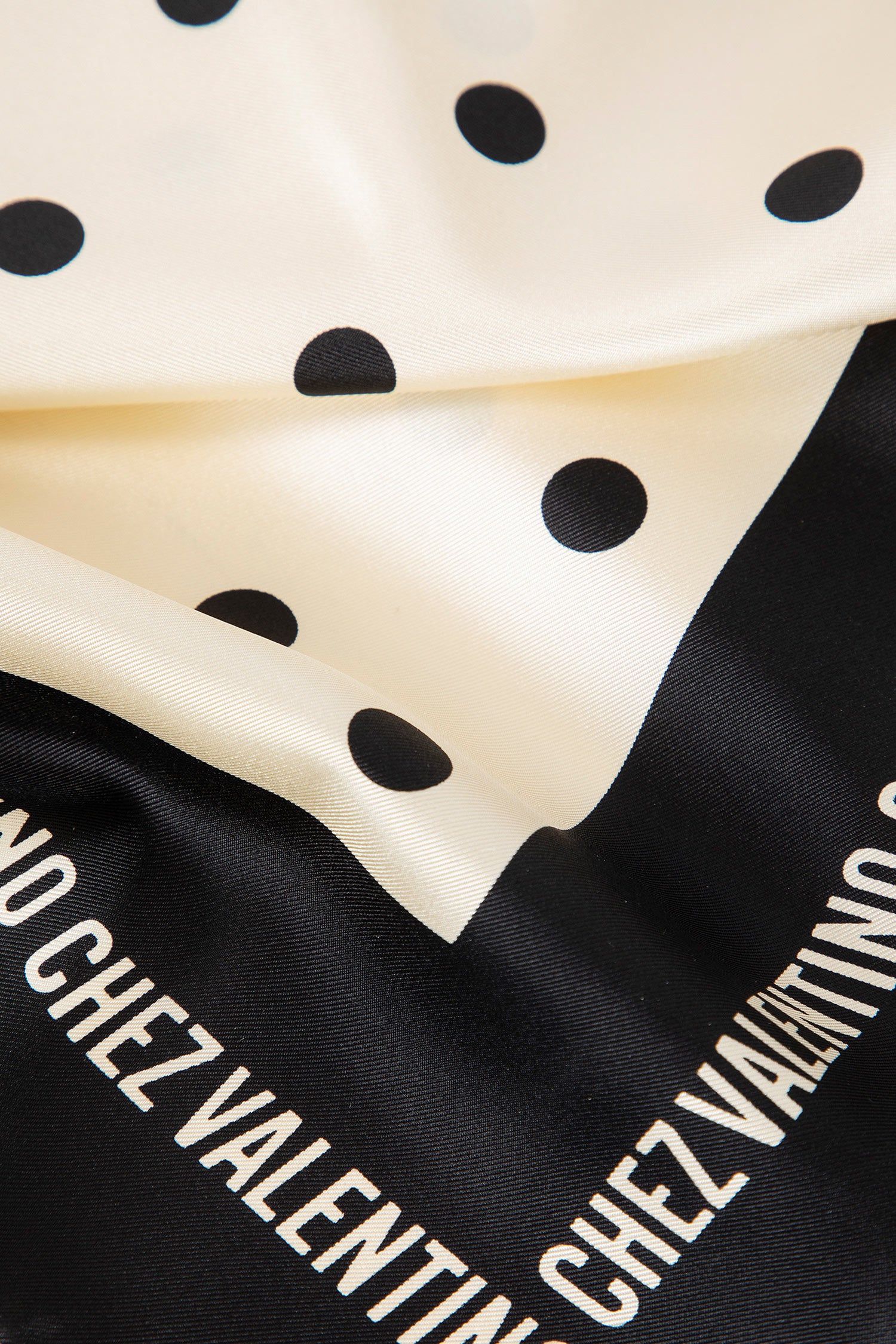 Chez Valentino Silk Scarf - Antonioli.eu