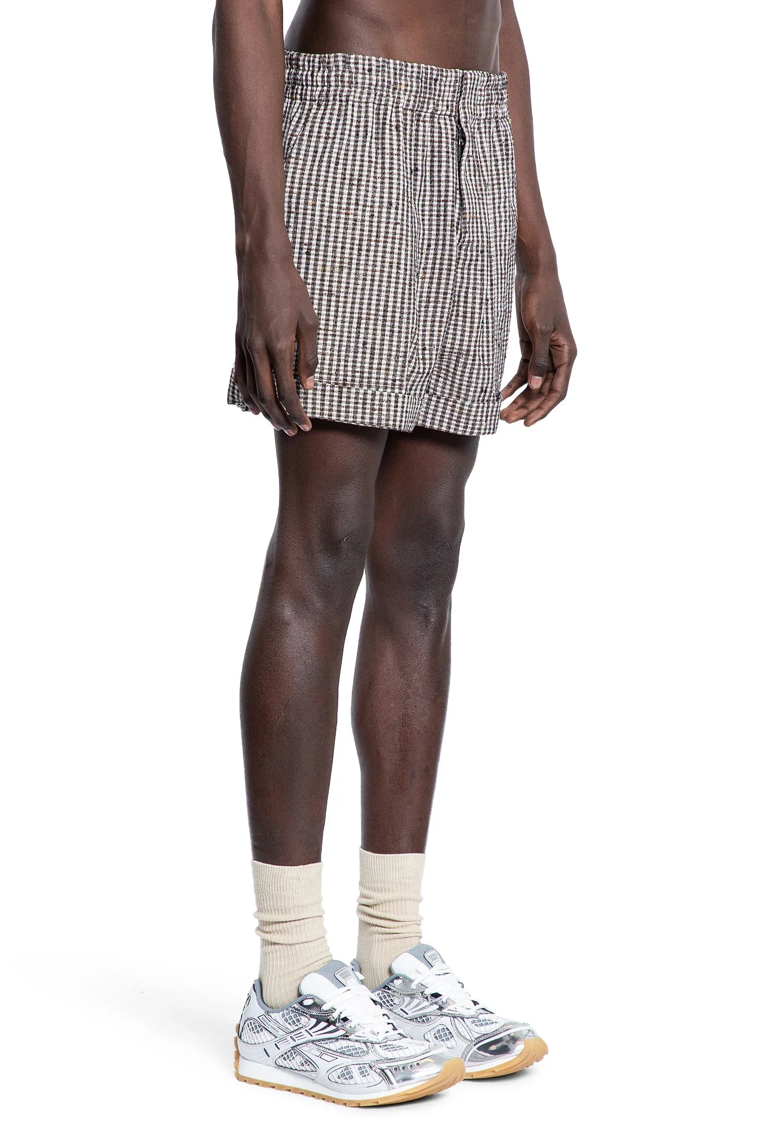 BOTTEGA VENETA MAN BLACK&WHITE SHORTS - Antonioli.eu