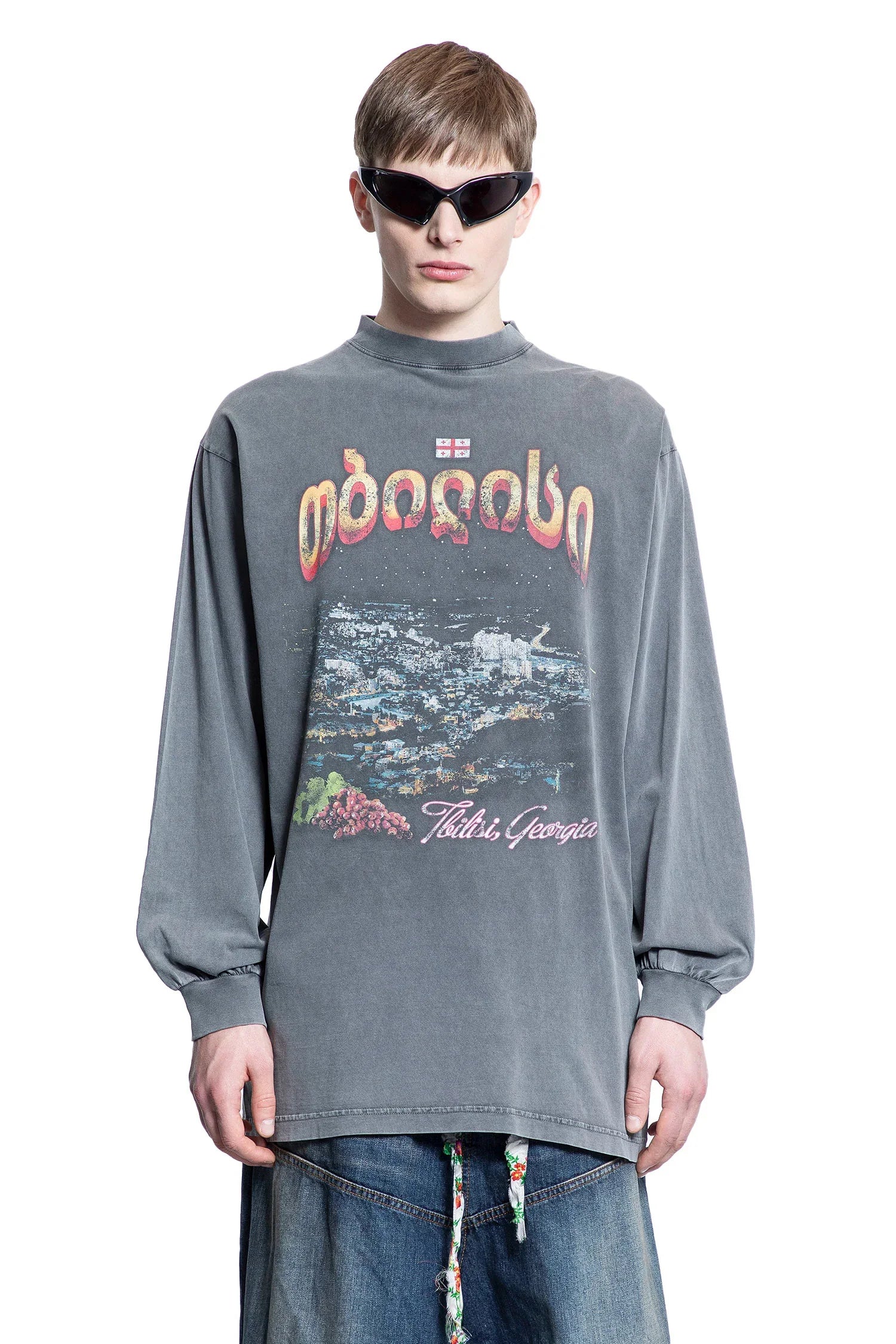 Tbilisi Long Sleeve T-shirt Large Fit - Antonioli.eu