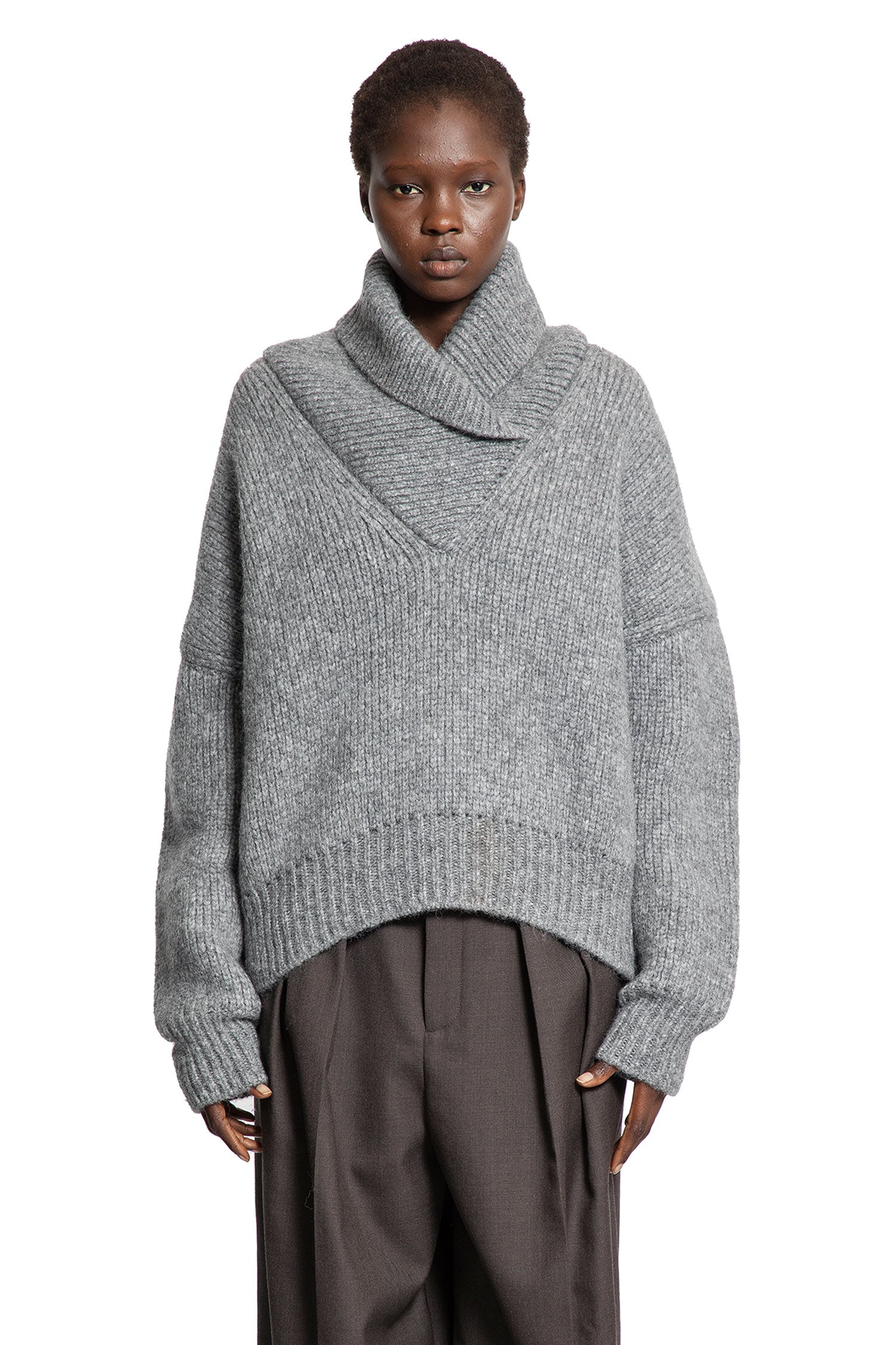 Shawl Sweater in Chunky Knit - Antonioli.eu