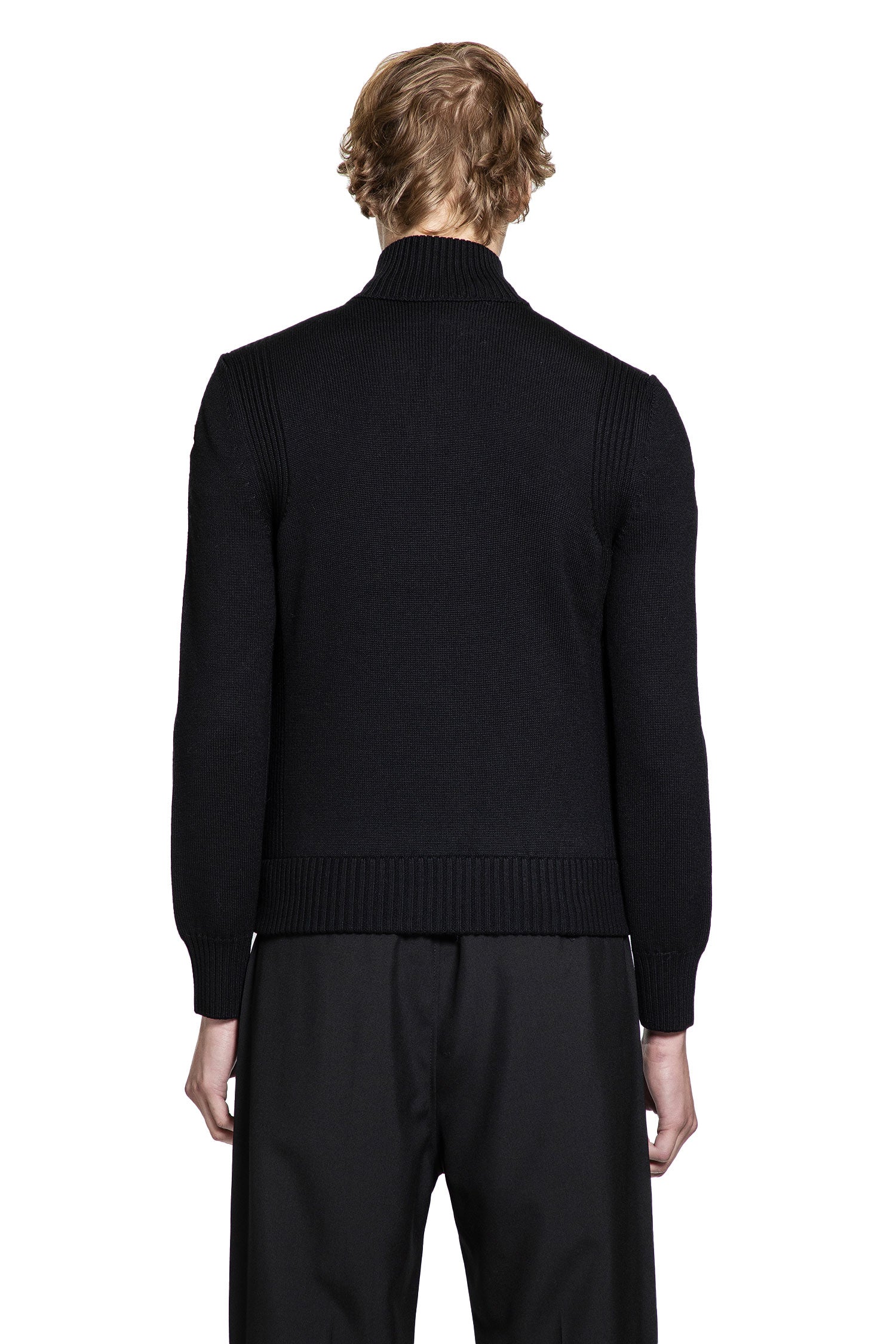 MONCLER MAN BLACK KNITWEAR