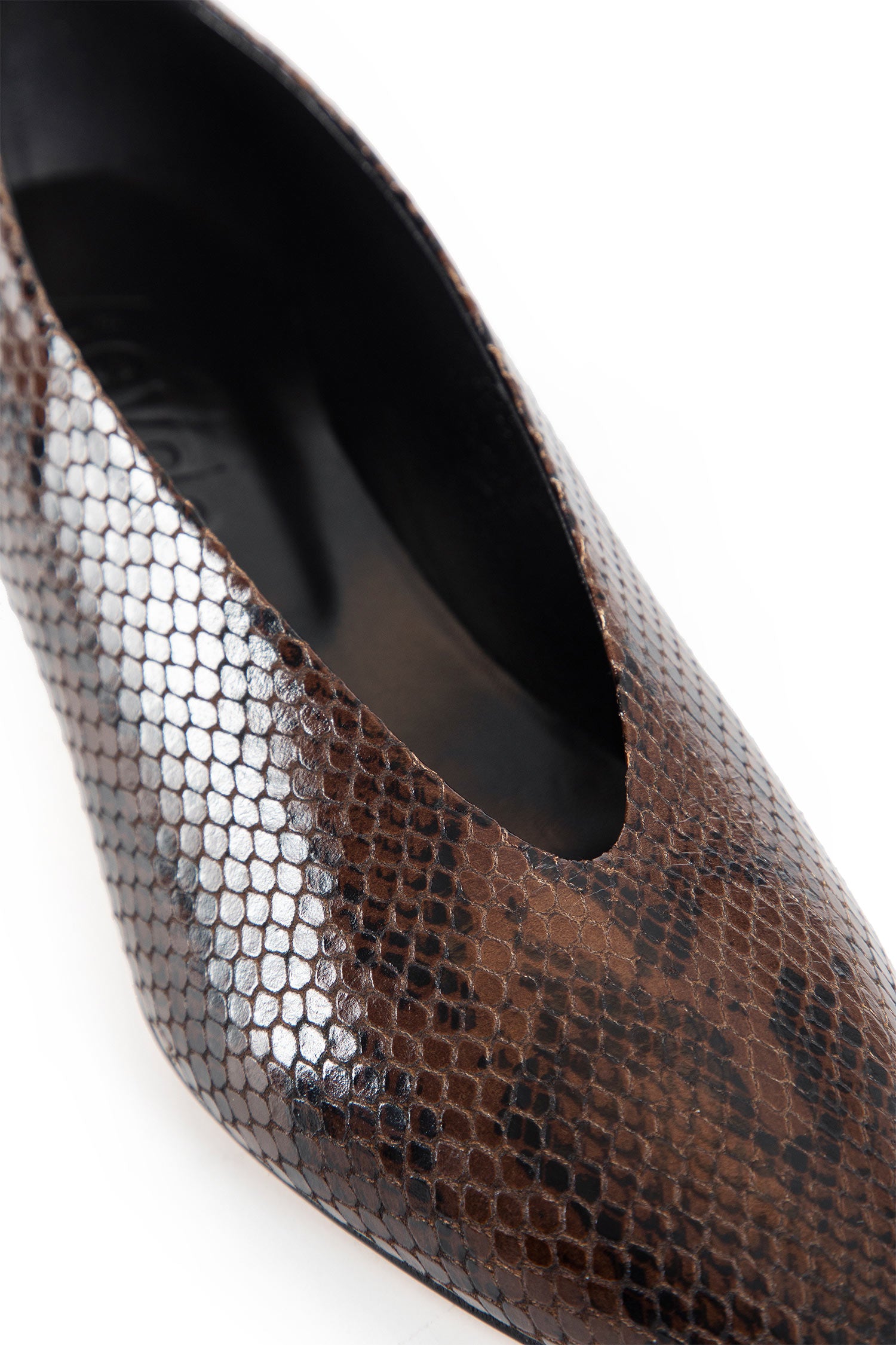 Clara Pumps