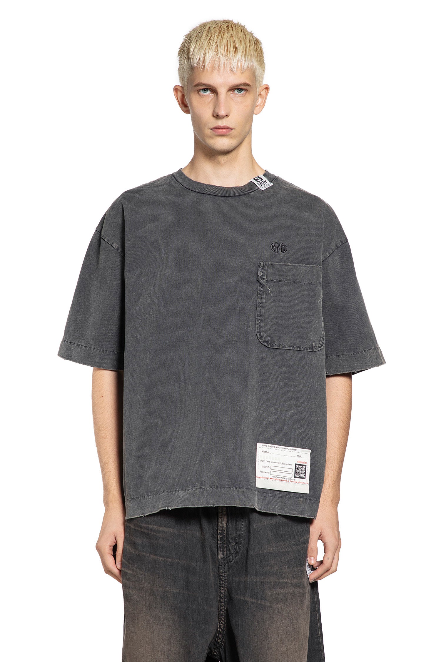 Amateur Sewn Tee
