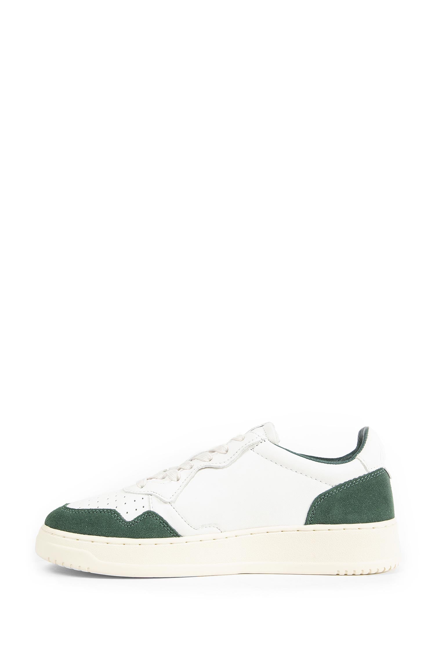 Medalist Low Sneakers