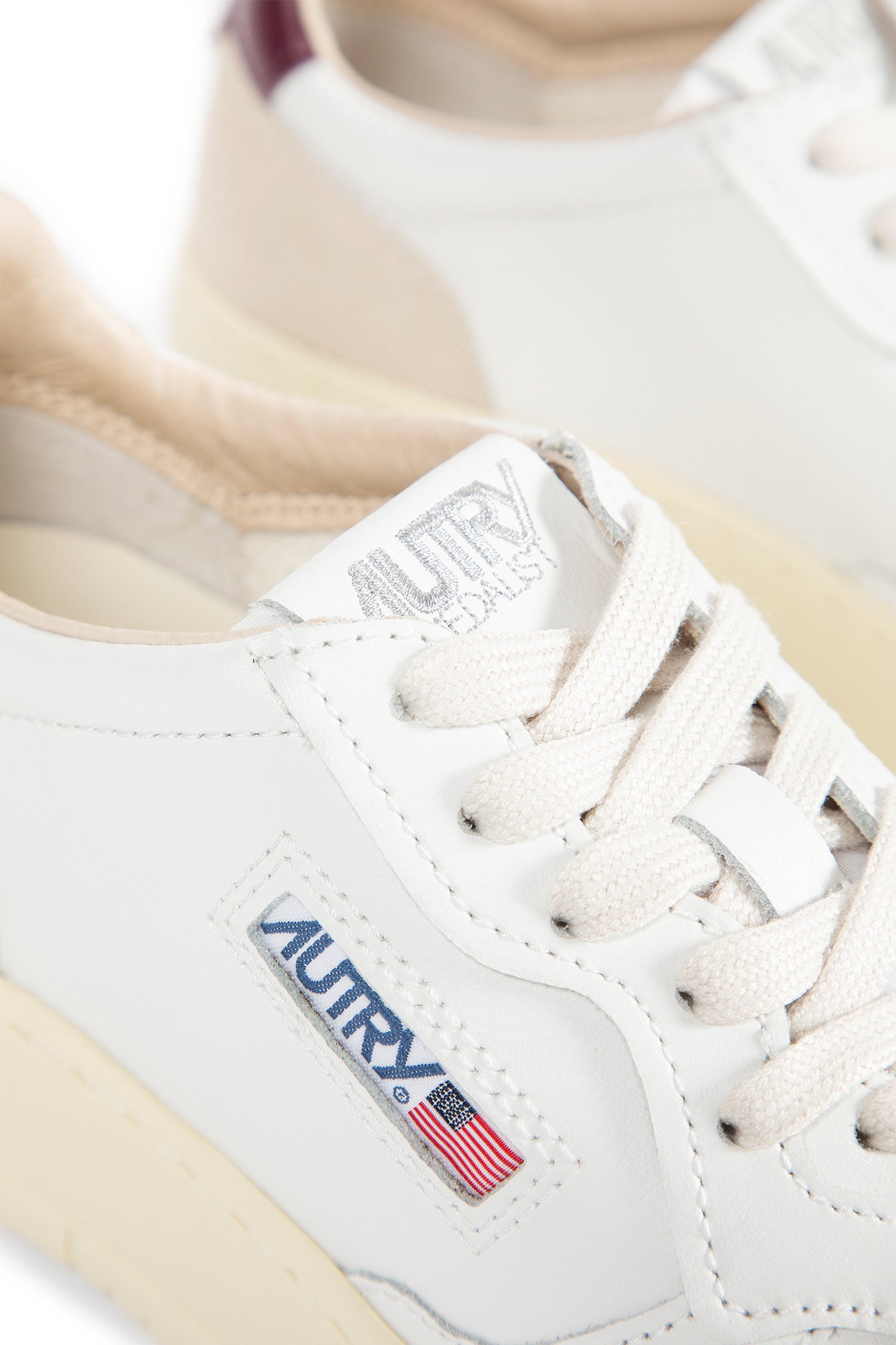 Medalist Low Sneakers