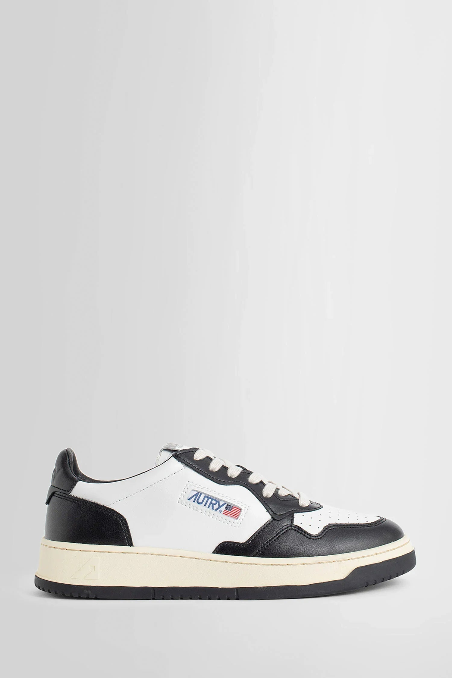 AUTRY MAN BLACK&WHITE SNEAKERS - Antonioli.eu