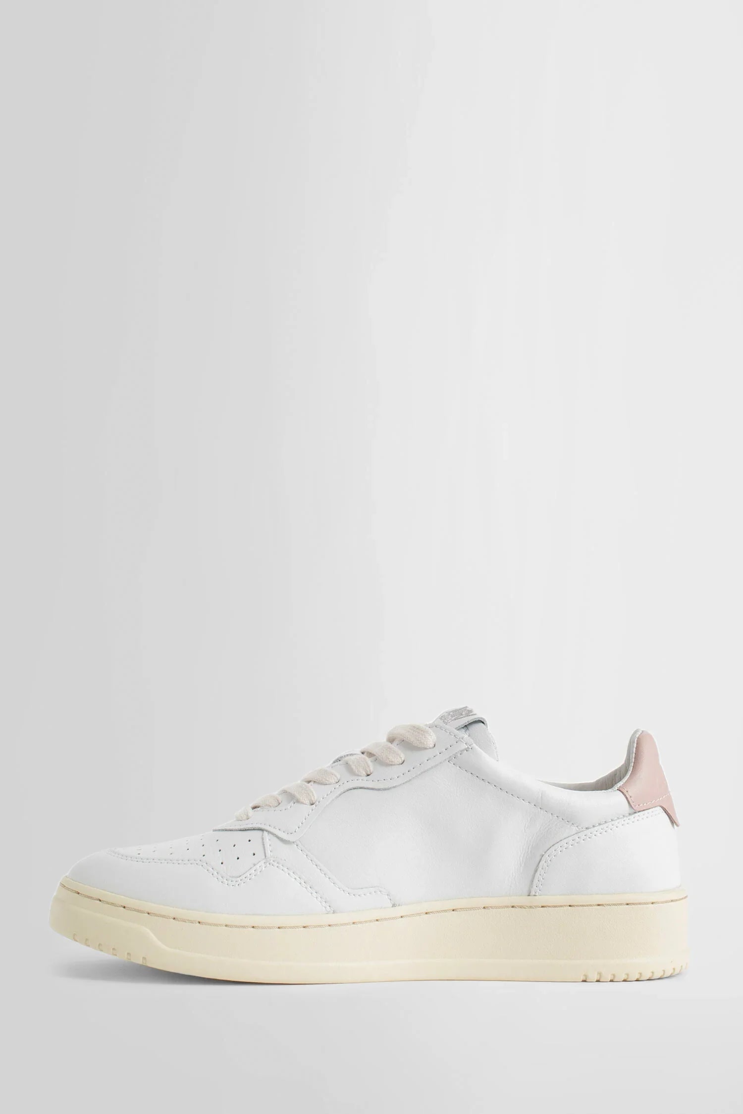 AUTRY WOMAN WHITE SNEAKERS - Antonioli.eu