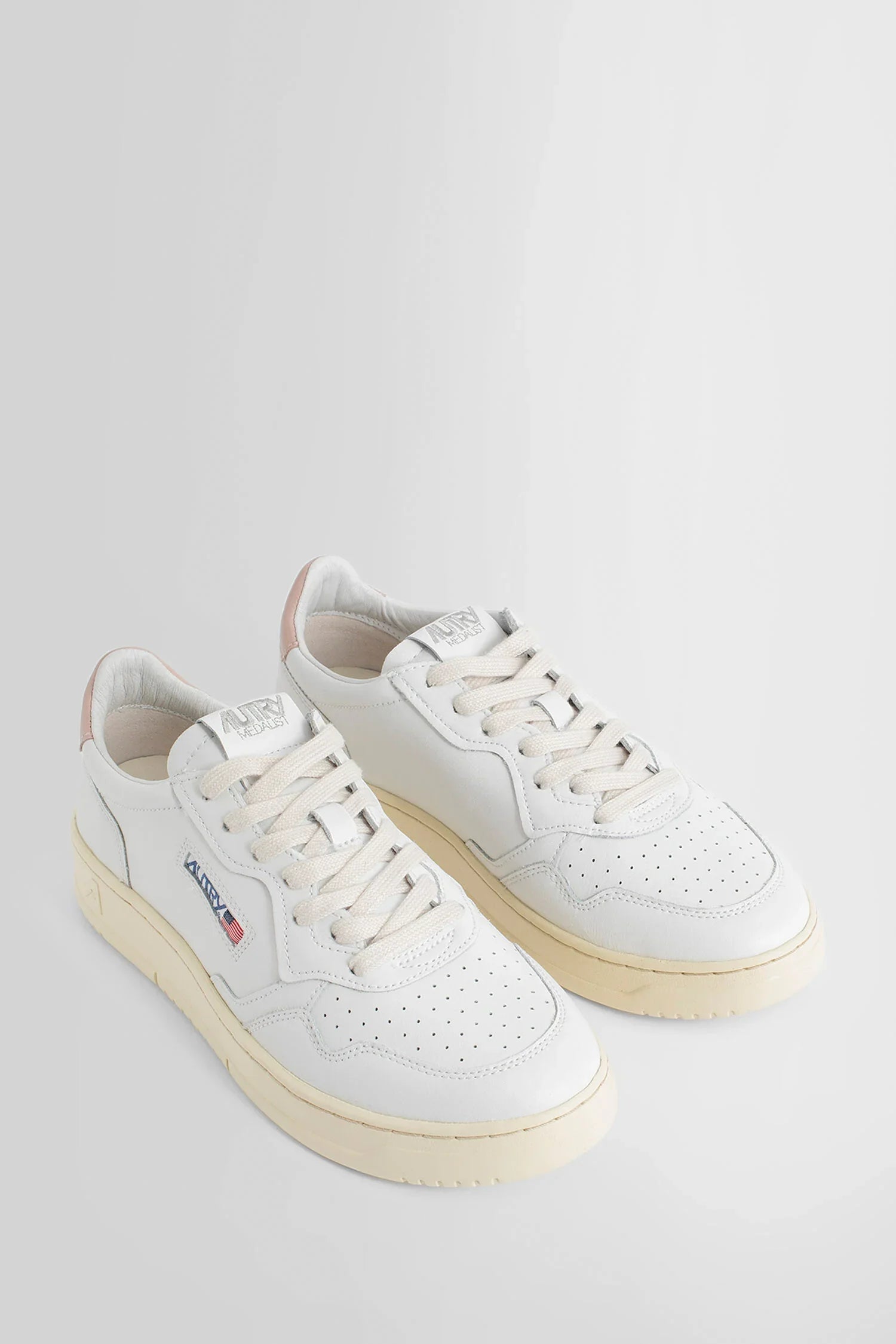 AUTRY WOMAN WHITE SNEAKERS - Antonioli.eu