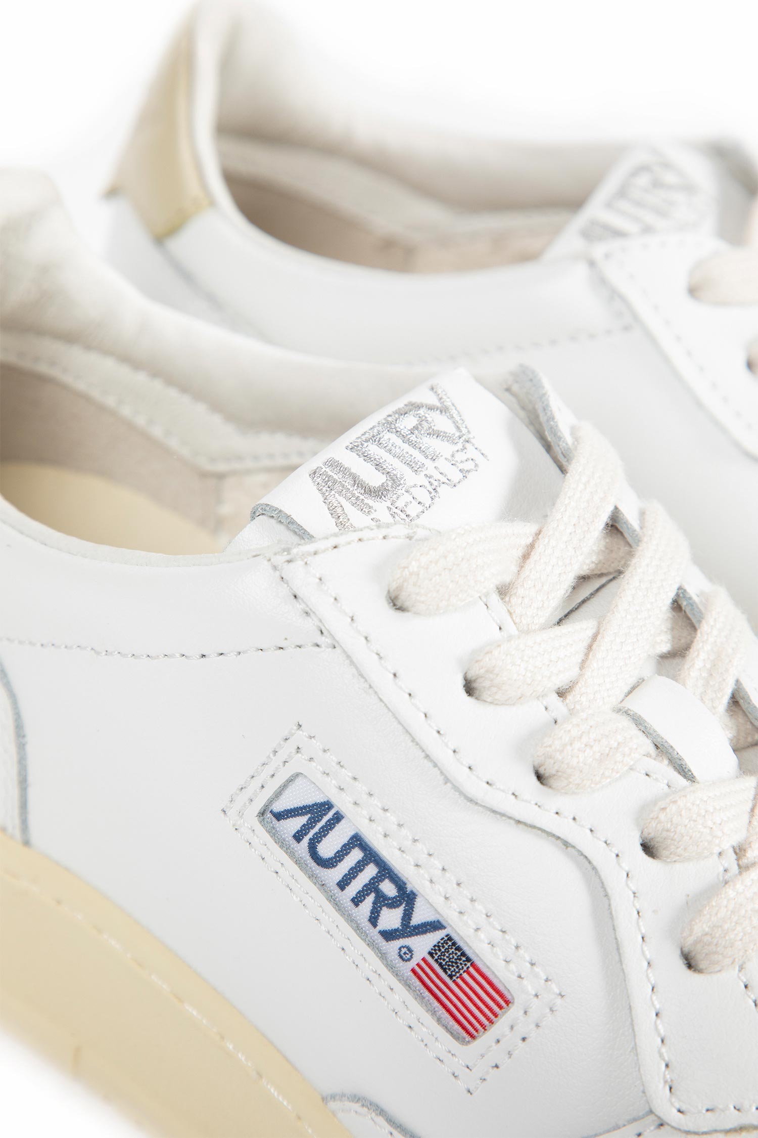 Medalist Low Sneakers