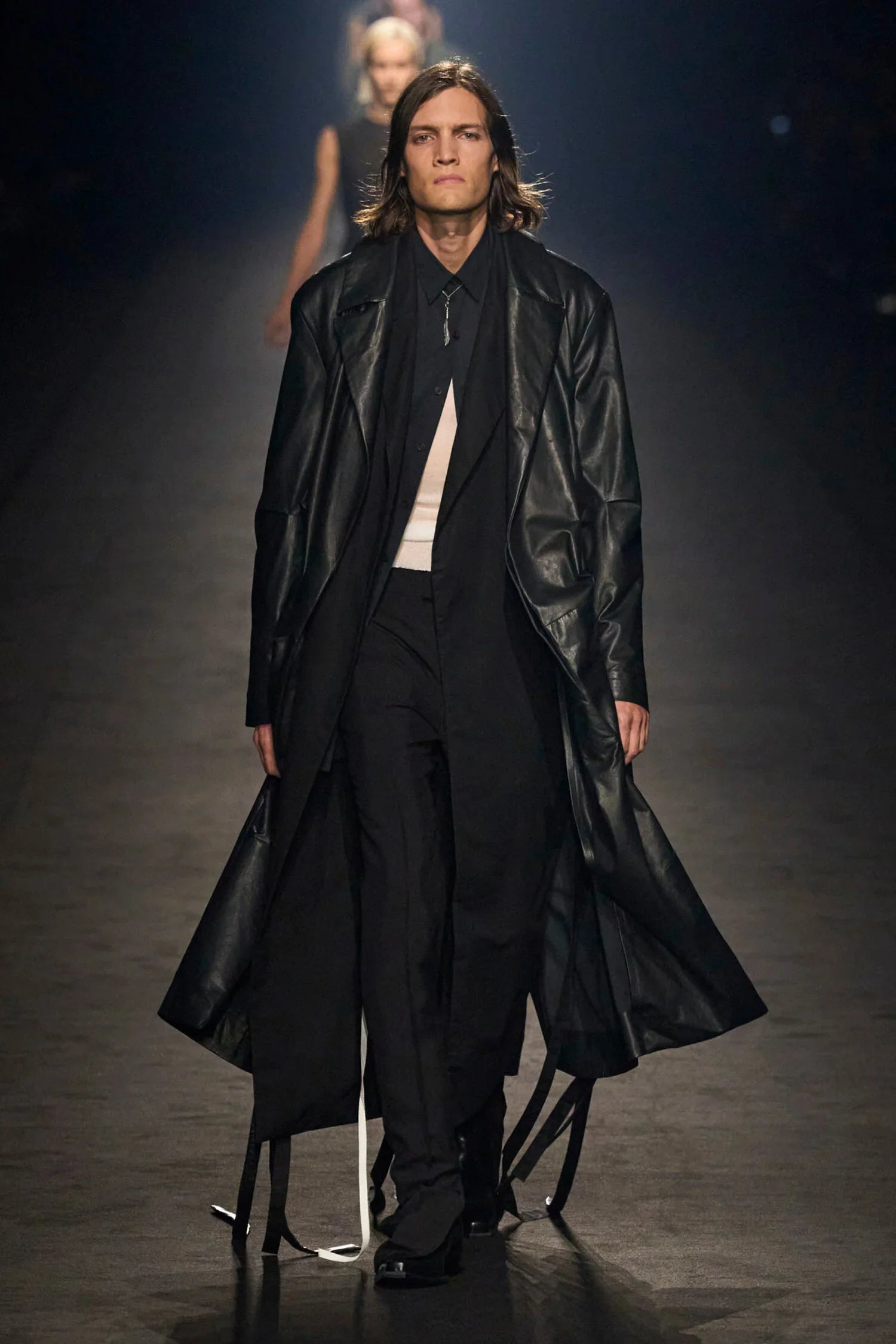 ANN DEMEULEMEESTER MAN BLACK COATS - Antonioli.eu