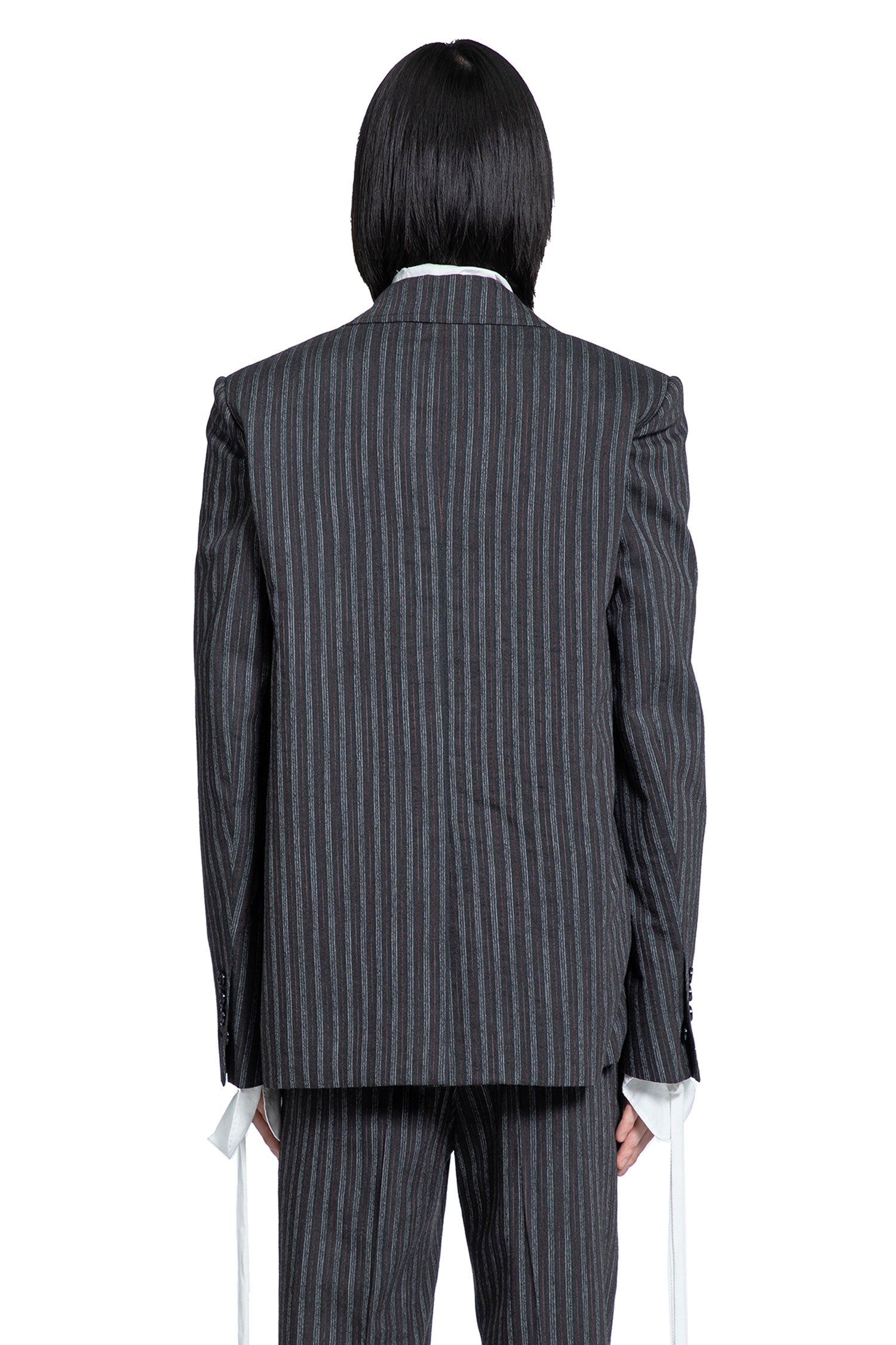 Aksel tailored Blazr in Pistriped visocse