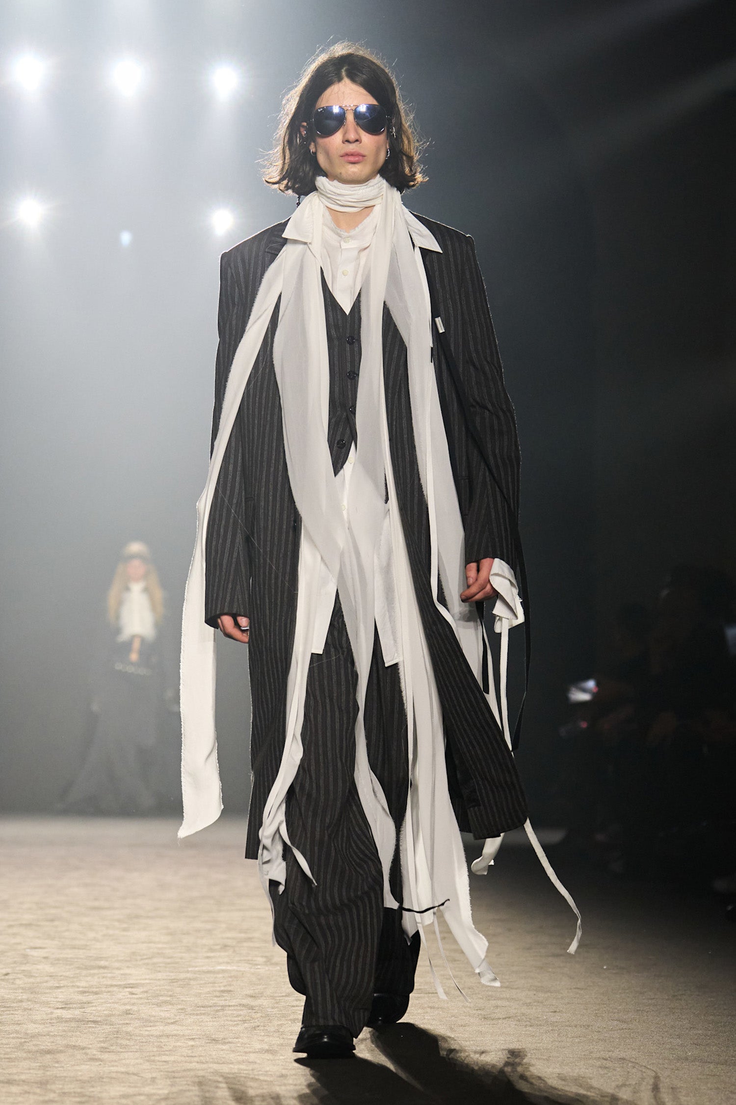 Aksel tailored Blazr in Pistriped visocse