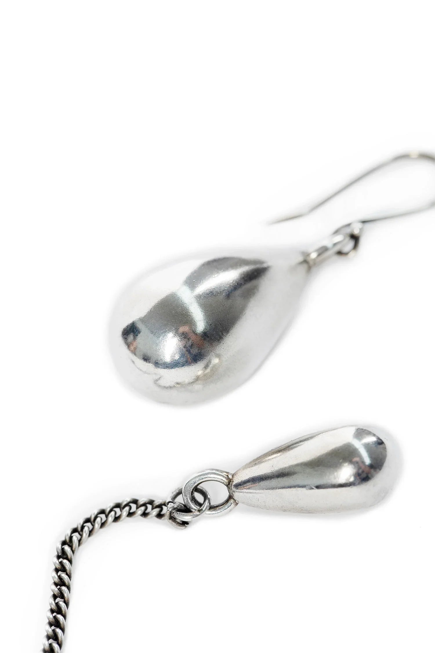 Judith Pearl and Chain Earrings - Antonioli.eu
