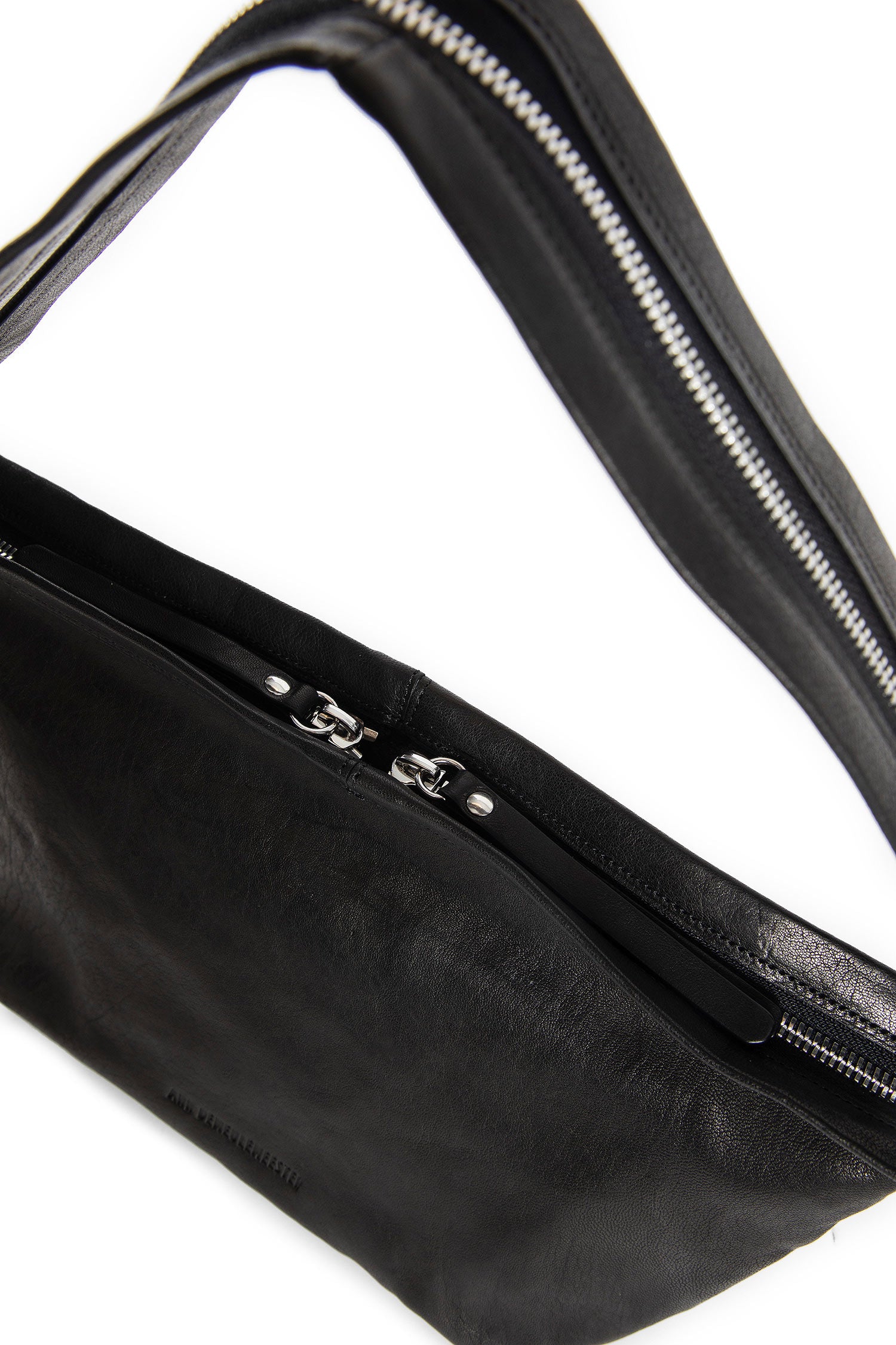 Lusi Small Shoulder Bag