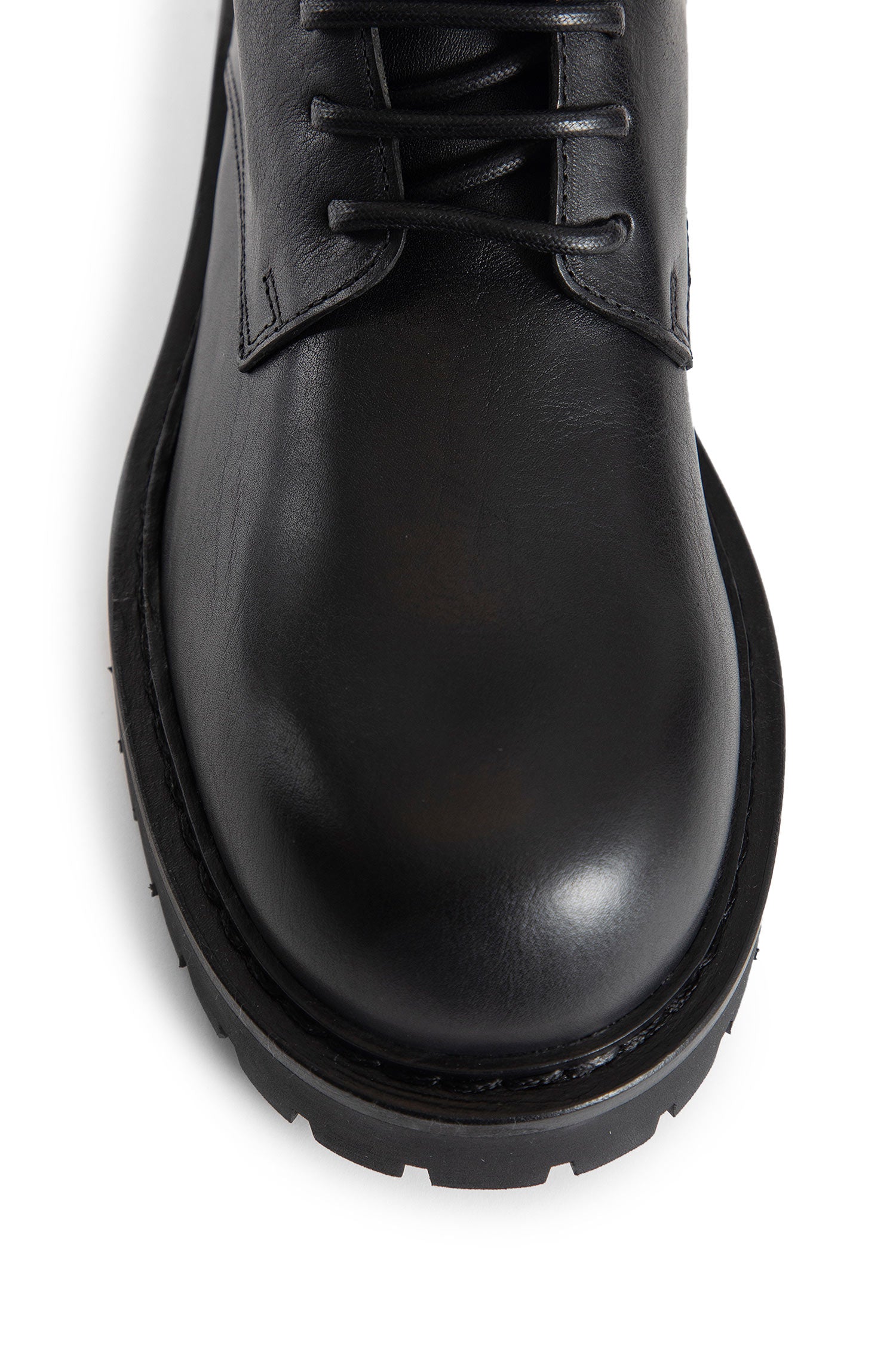 Skagi Ankle Boots in Grained Shiny Calfskin