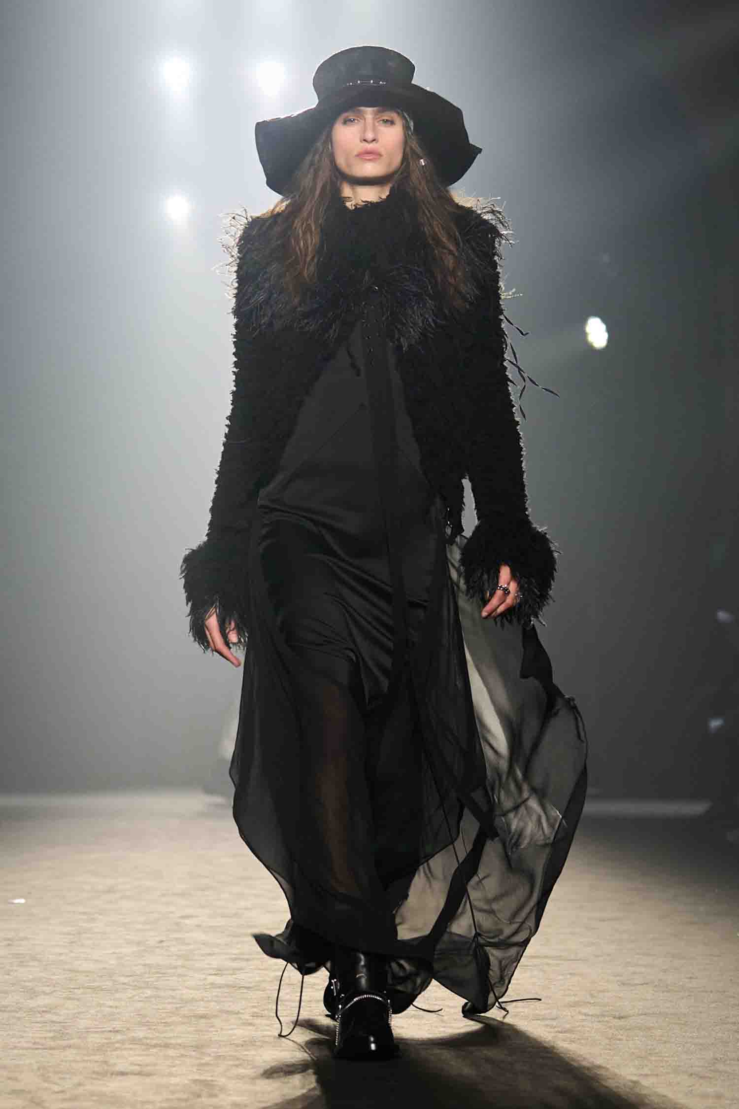 Ieke Fully Wool Jacket with Feathers