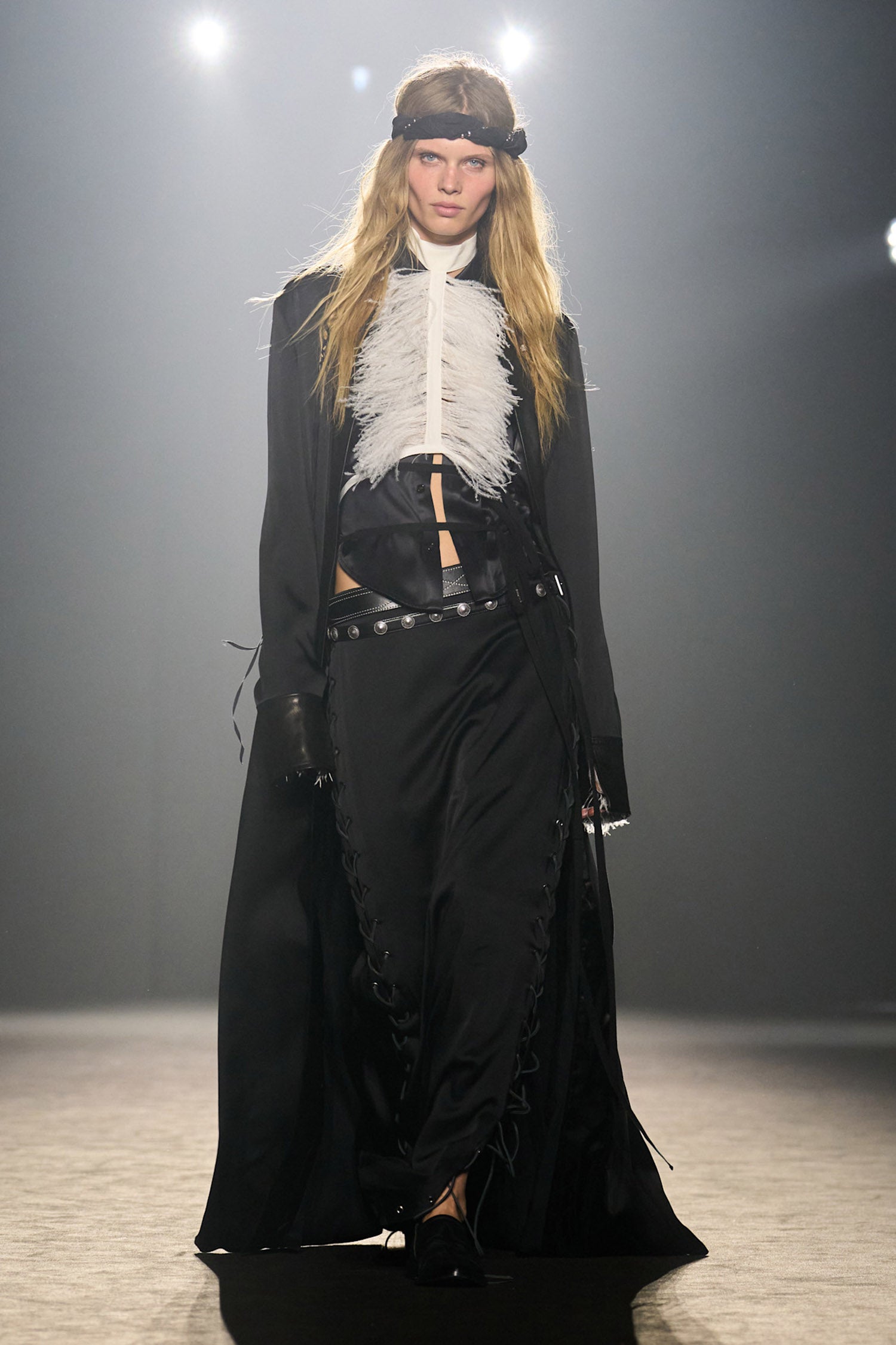 Bets High-Neck Collar - Antonioli.eu