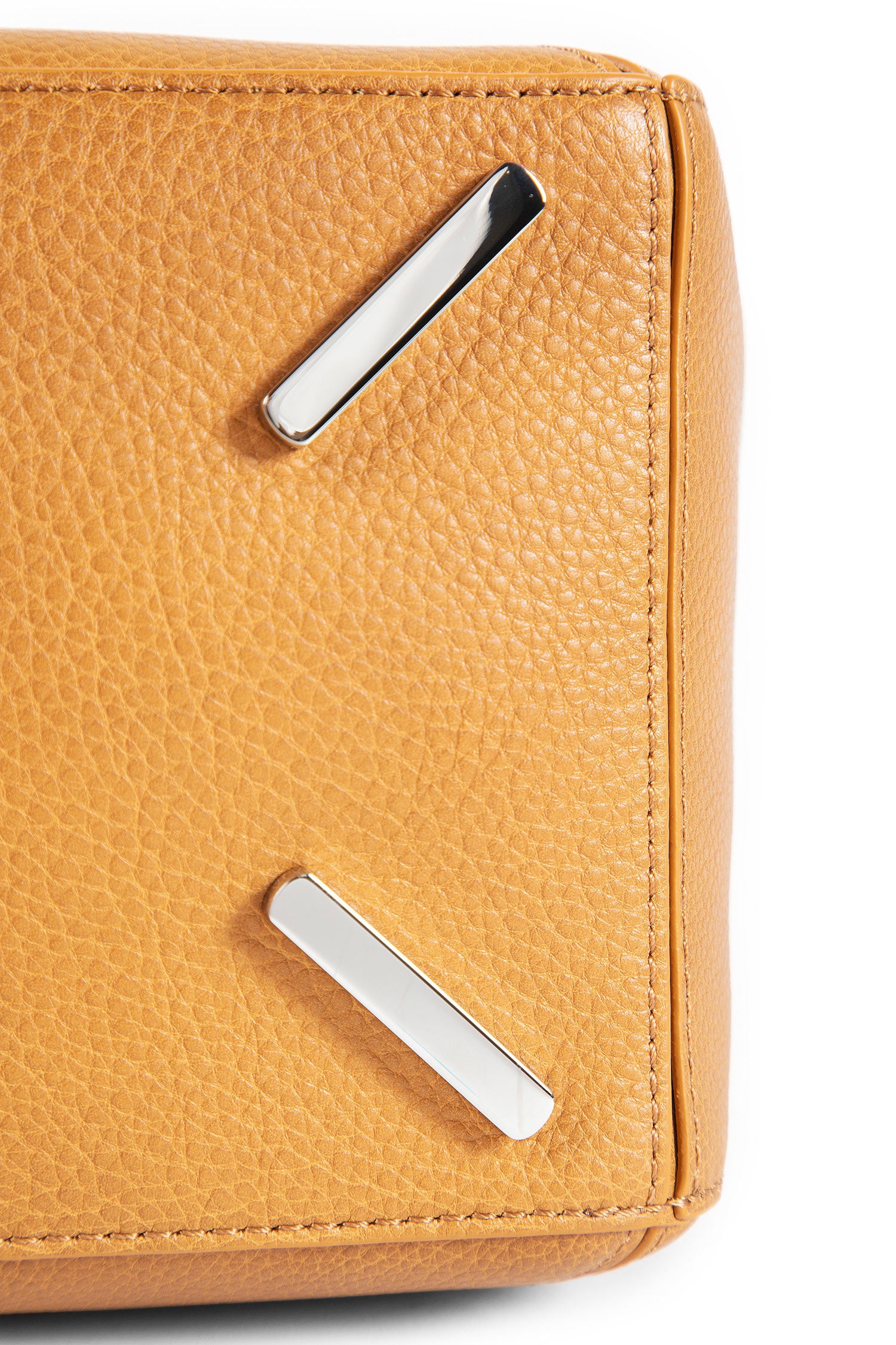 Large Puzzle bag in Supple Grained Calfskin
