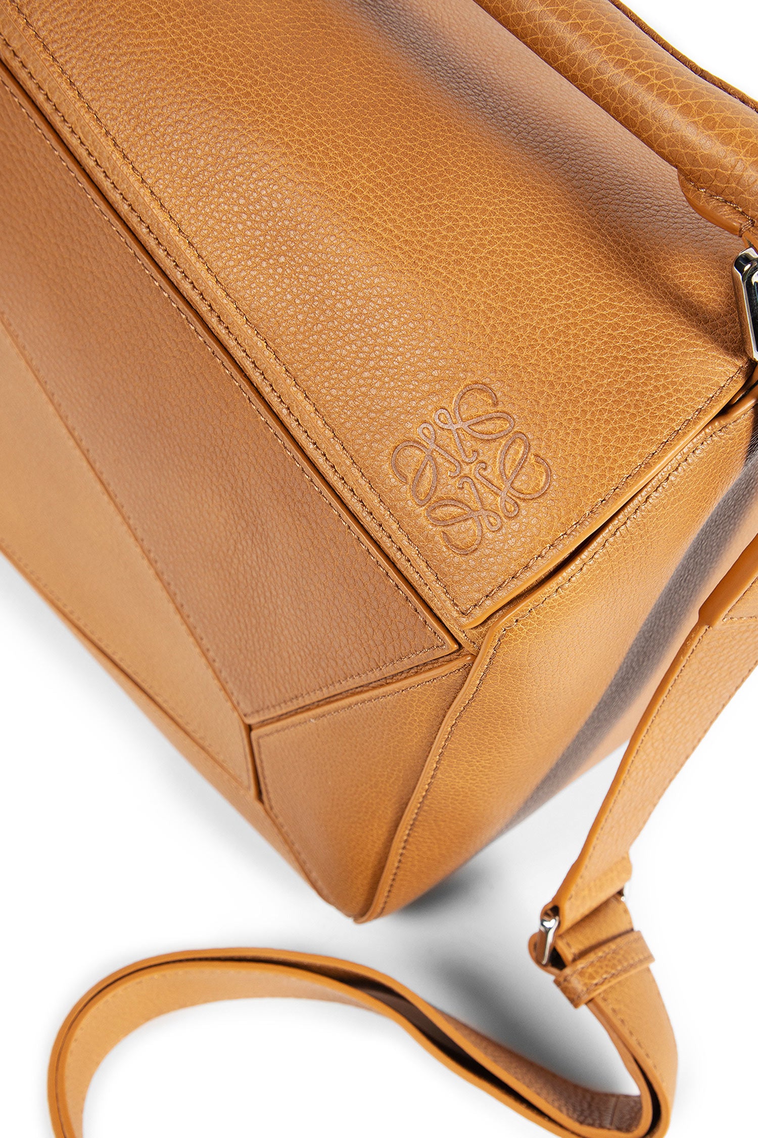 Large Puzzle bag in Supple Grained Calfskin
