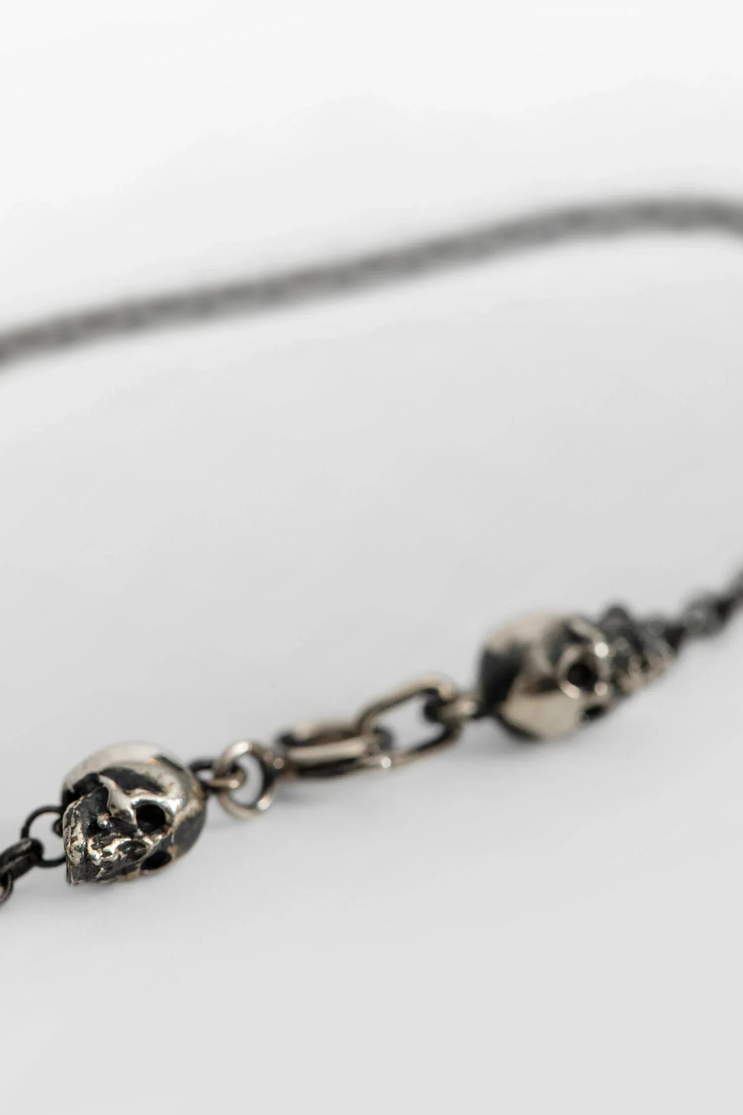 Tiny Jail And Skulls Bracelet - Antonioli.eu